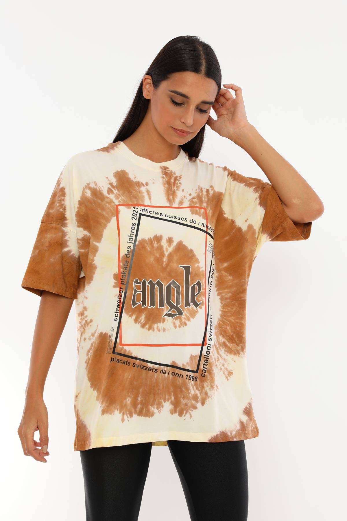 Q-5209 Angle Çerçeve Baskı Detaylı Oversize Batik T-shirt