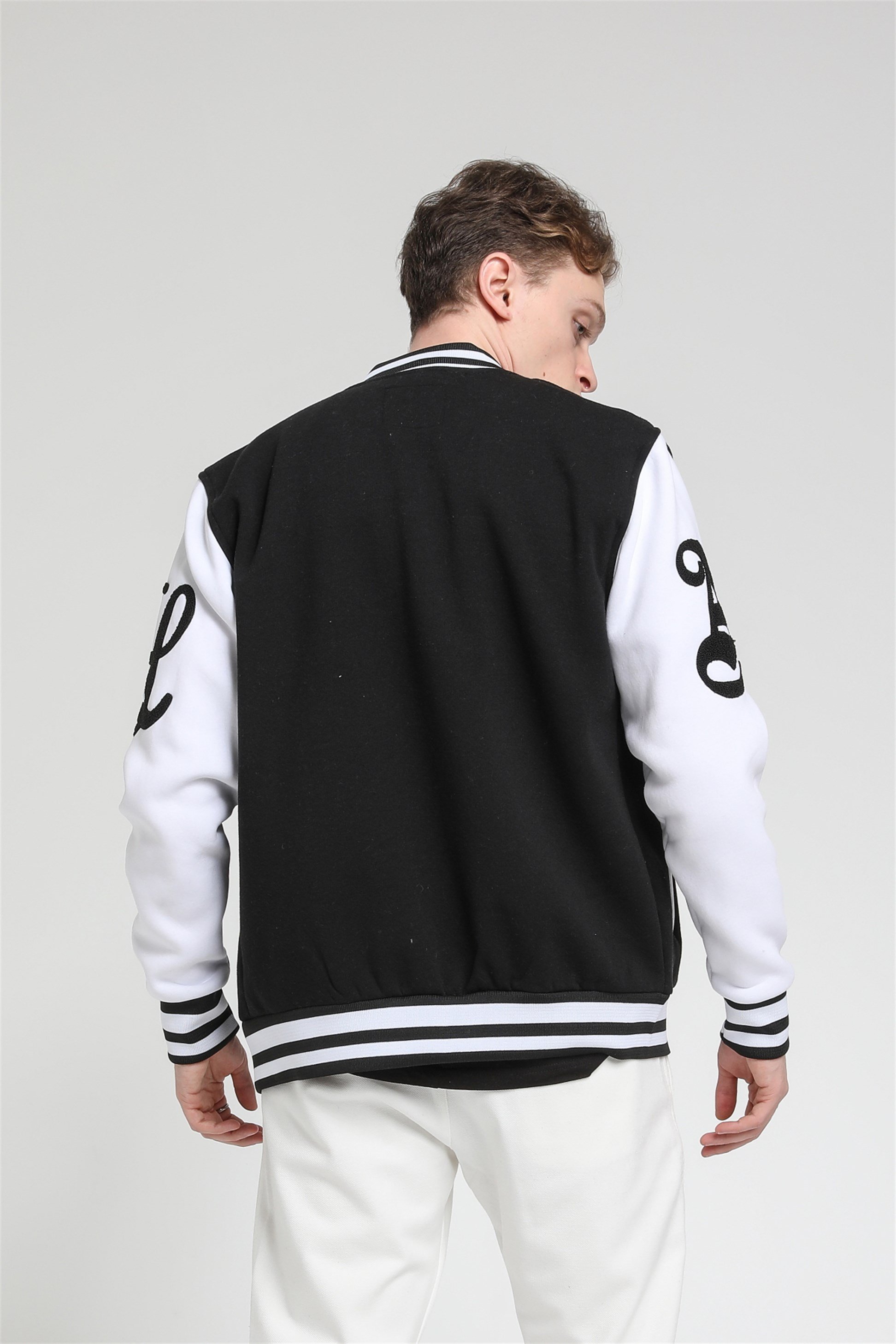 R-2170 Los Angeles Kolej Mont