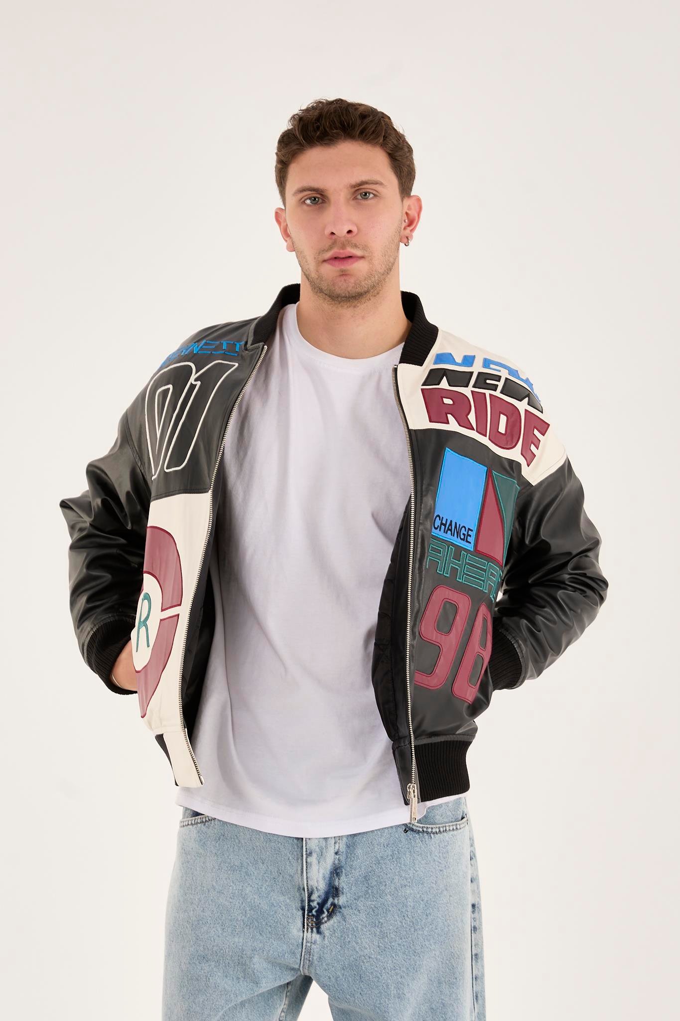 R-2477 İçi Kapitoneli Nakışlı Deri Mont