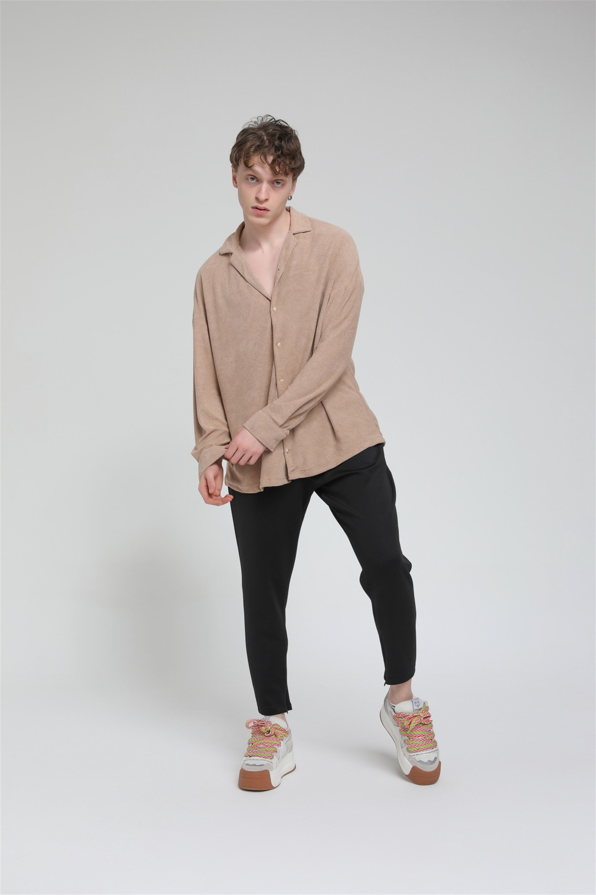 R-3583 Uzun Kol Apaş Yaka Oversize Gömlek