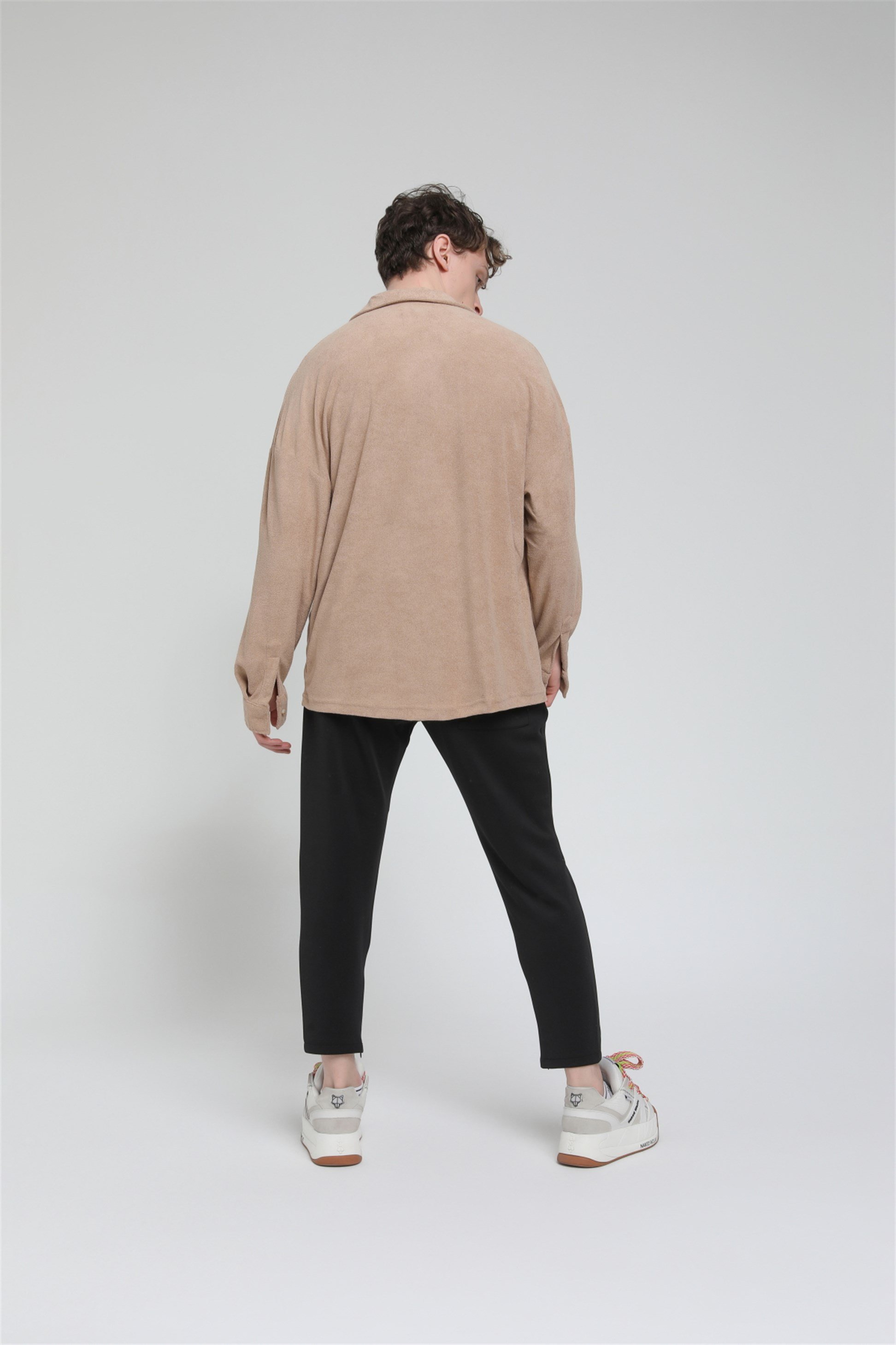 R-3583 Uzun Kol Apaş Yaka Oversize Gömlek