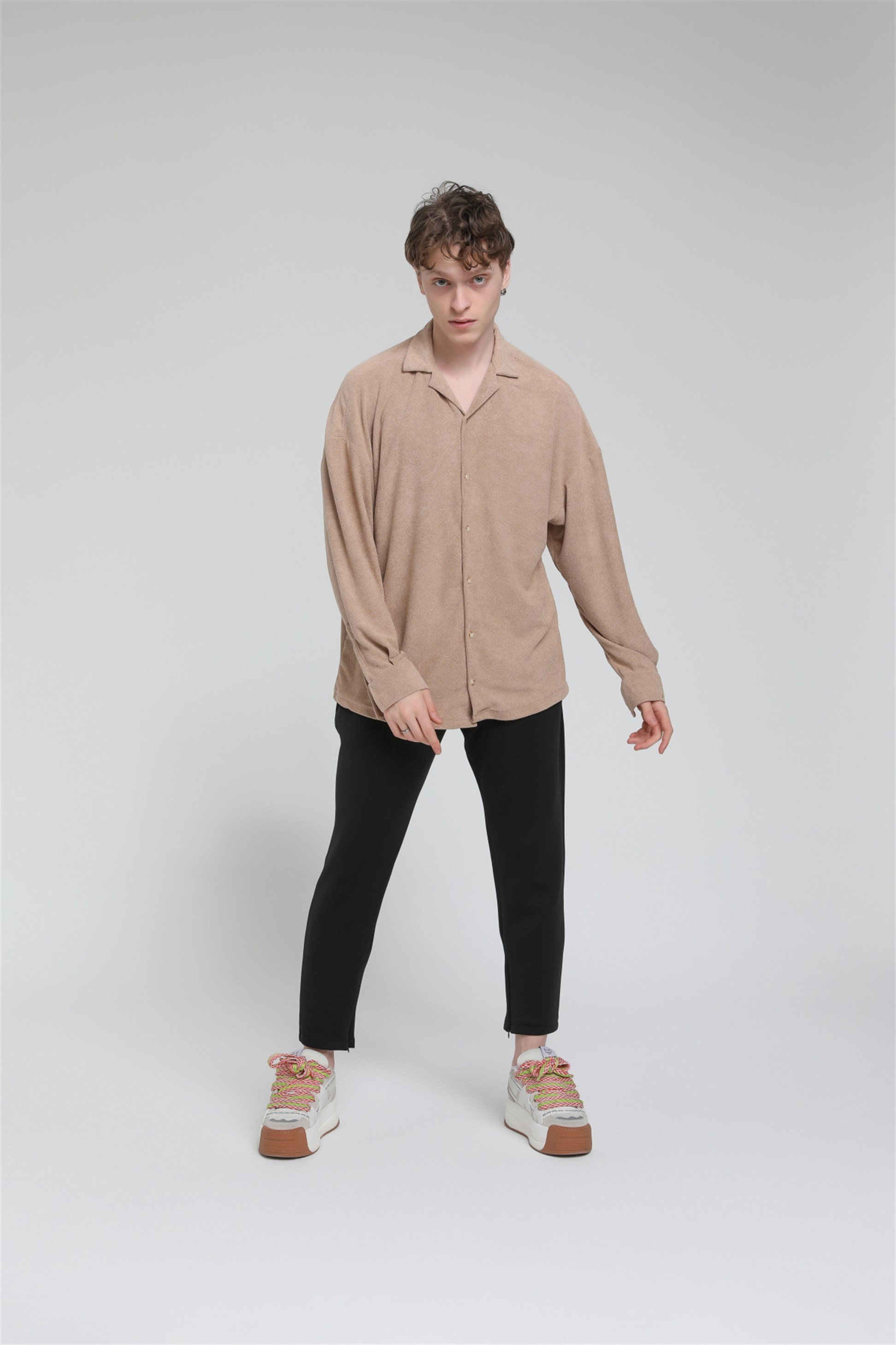R-3583 Uzun Kol Apaş Yaka Oversize Gömlek