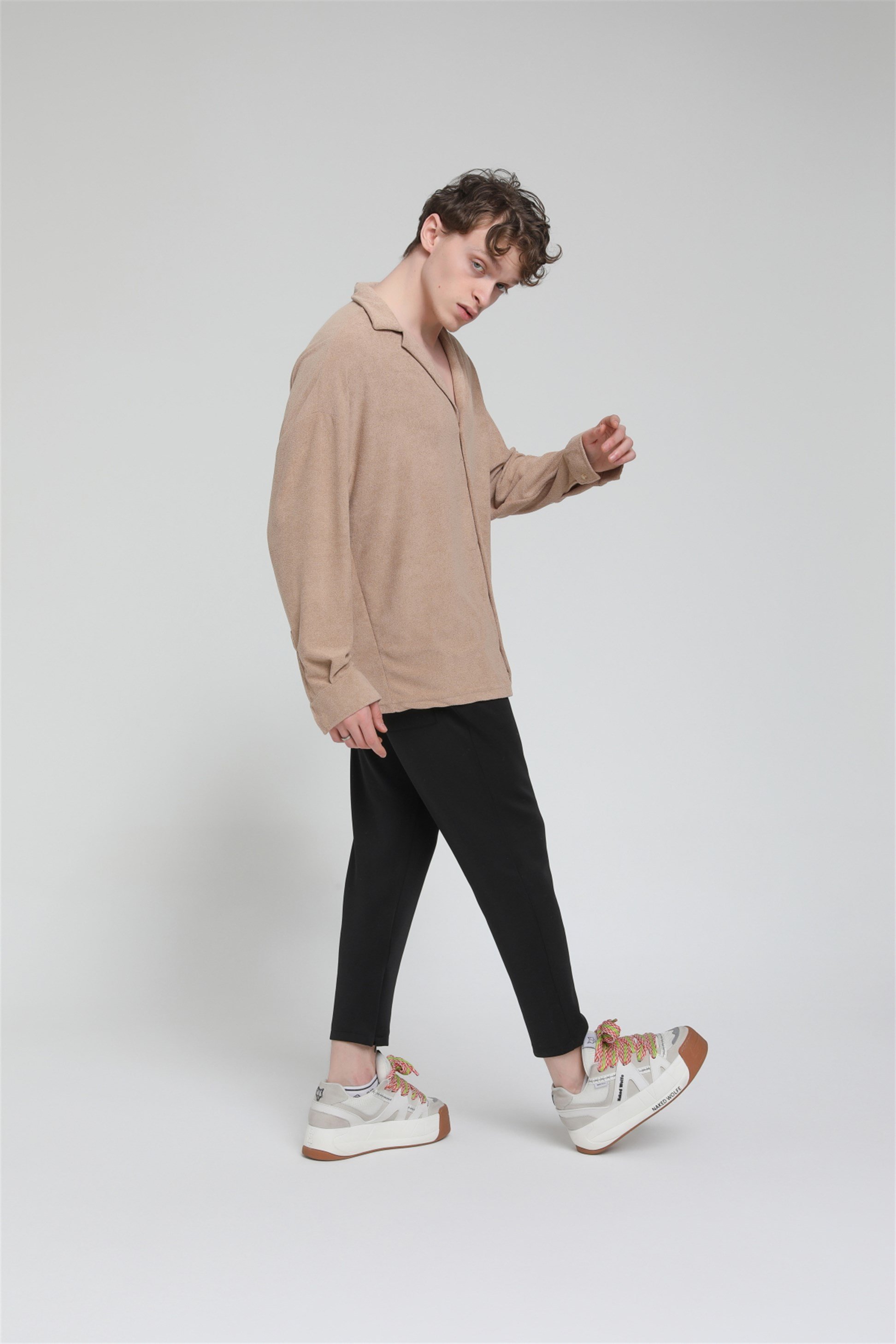 R-3583 Uzun Kol Apaş Yaka Oversize Gömlek