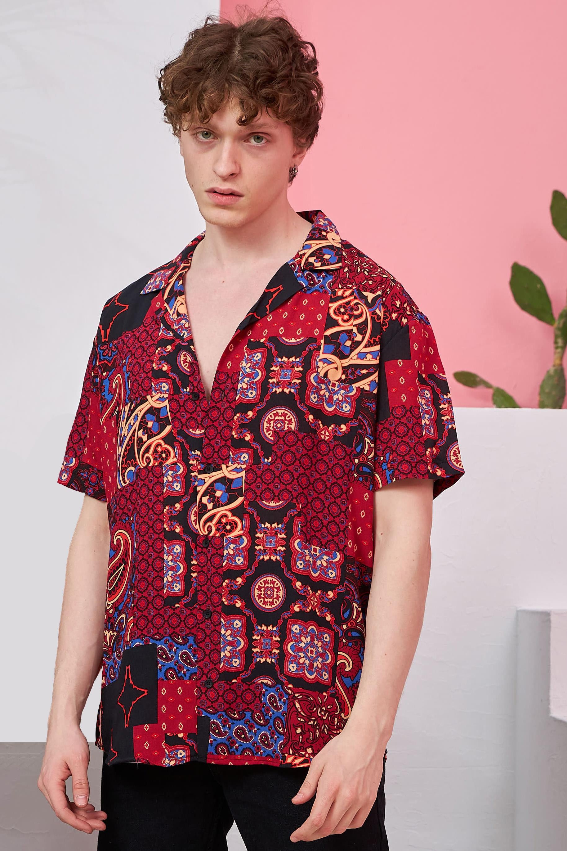 R-3683 Renkli Kilim Desen Apaş Yaka Kısa Kol Gömlek