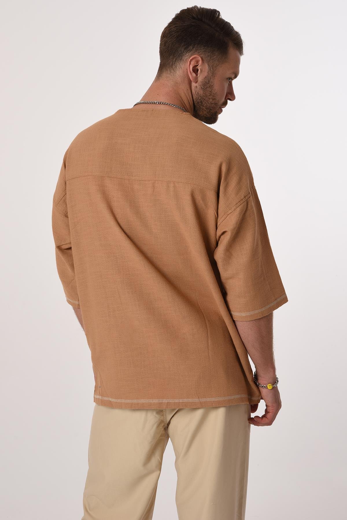 R-3703 Tek Cep Kapaklı Ayı Nakışlı Eteği Kolu Karyokalı Keten Tshirt
