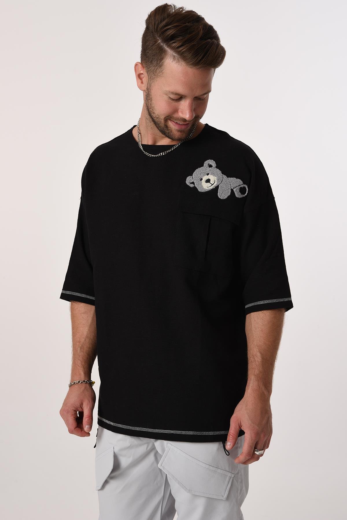 R-3703 Tek Cep Kapaklı Ayı Nakışlı Eteği Kolu Karyokalı Keten Tshirt