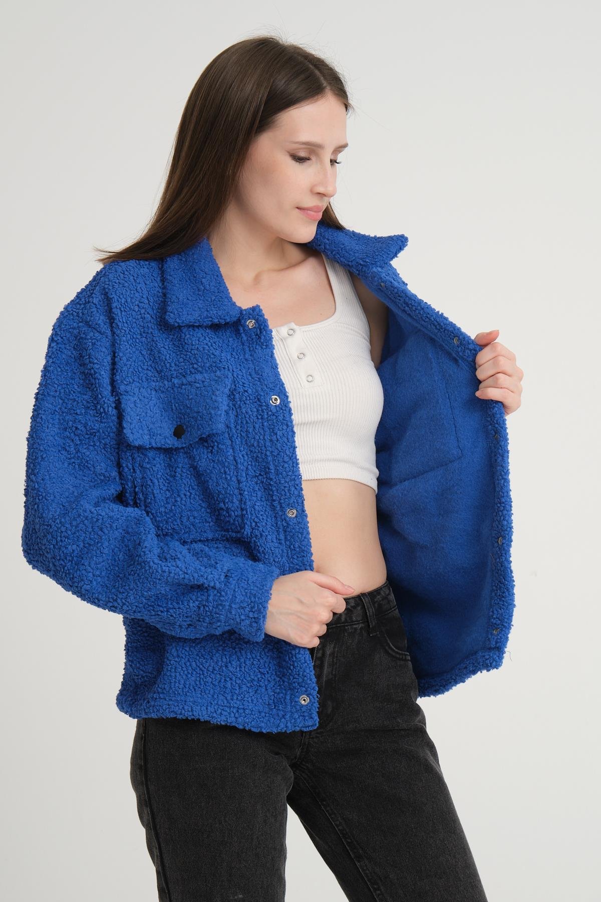 R-3837 Peluş Çift Cep Kapaklı Gömlek