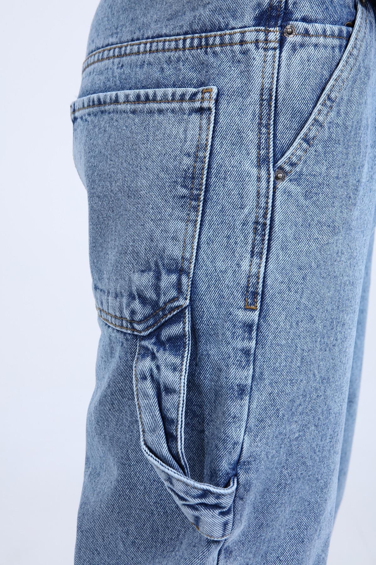 R-4110 SOL ARKA YANI VE PAÇASI APOLETLİ KOT PANTOLON