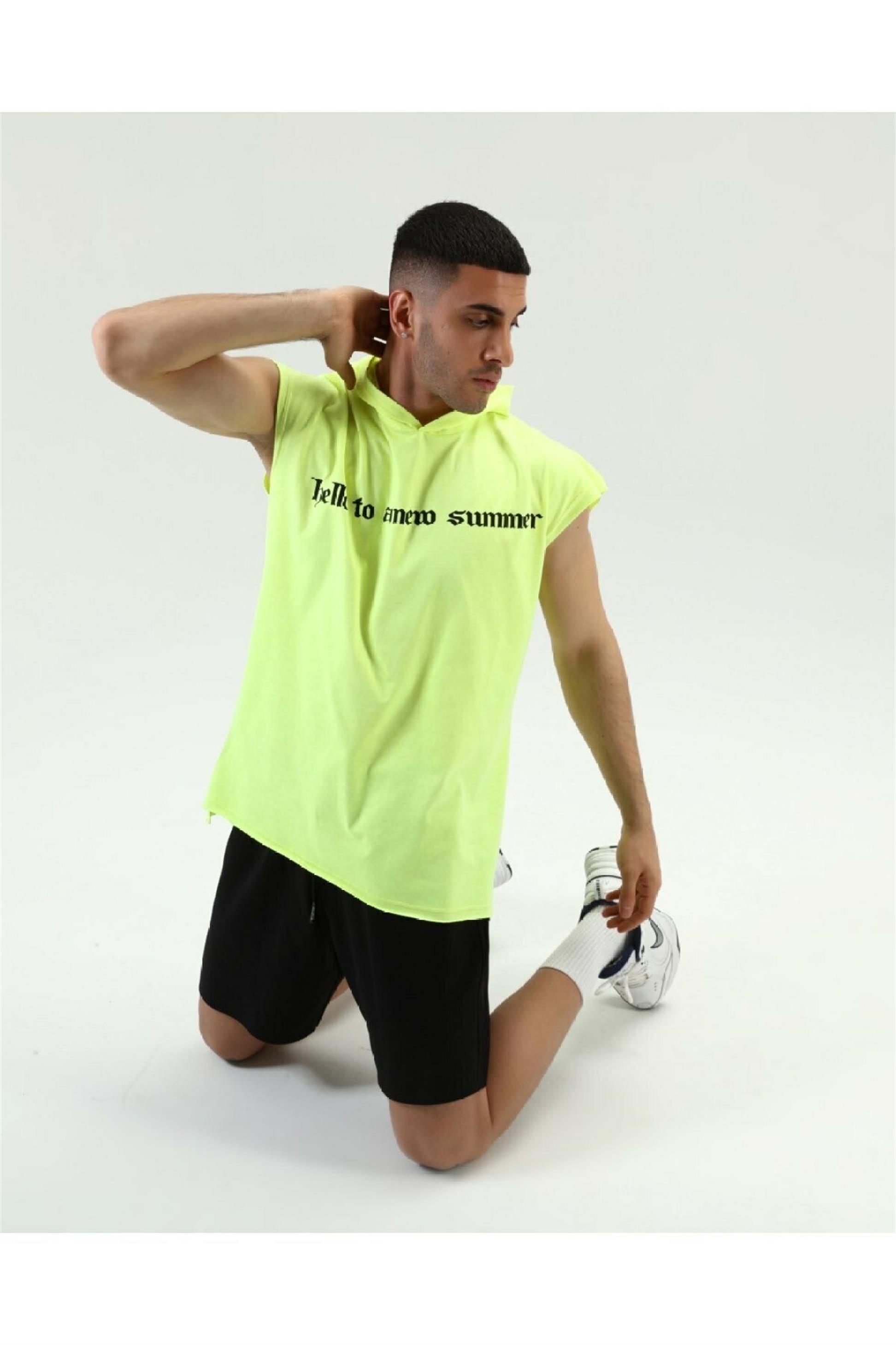 R-5039 KAPÜŞONLU KOLSUZ T-SHİRT
