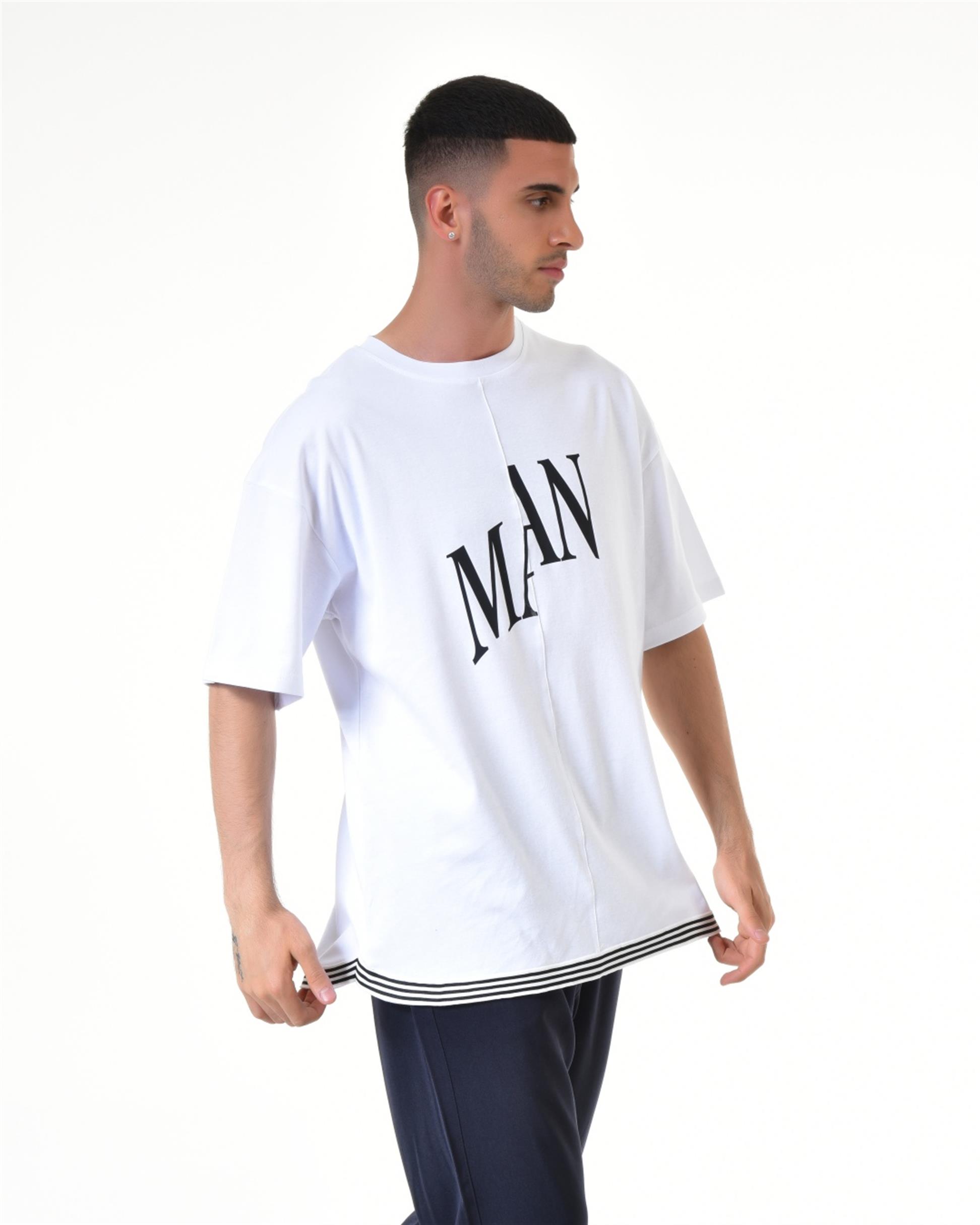 R- 5082 MAN BASKILI ETEĞİ ŞERİTLİ T-SHİRT