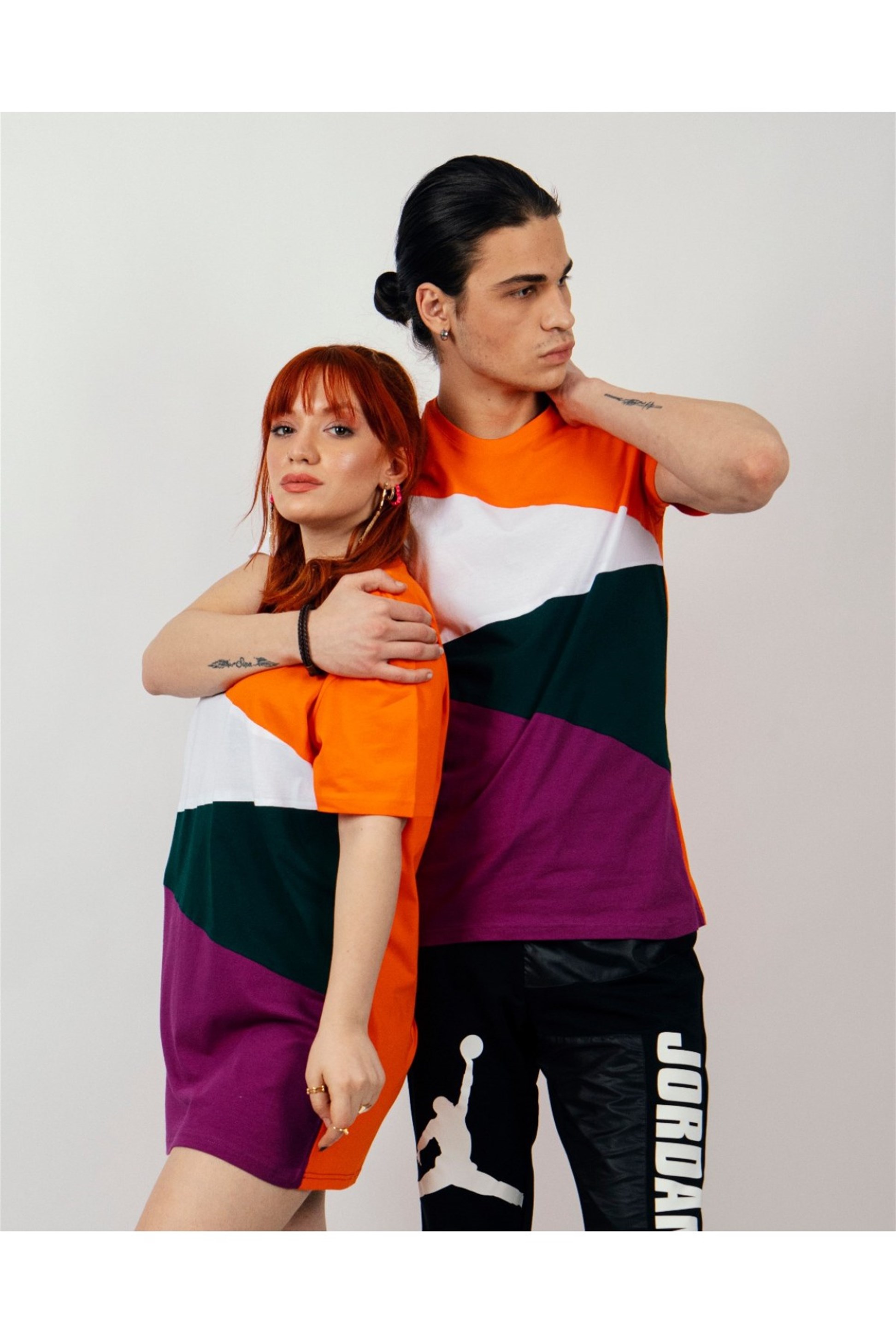 R-5171 4 RENKLİ ÇAPRAZ KESİMLİ T-SHİRT