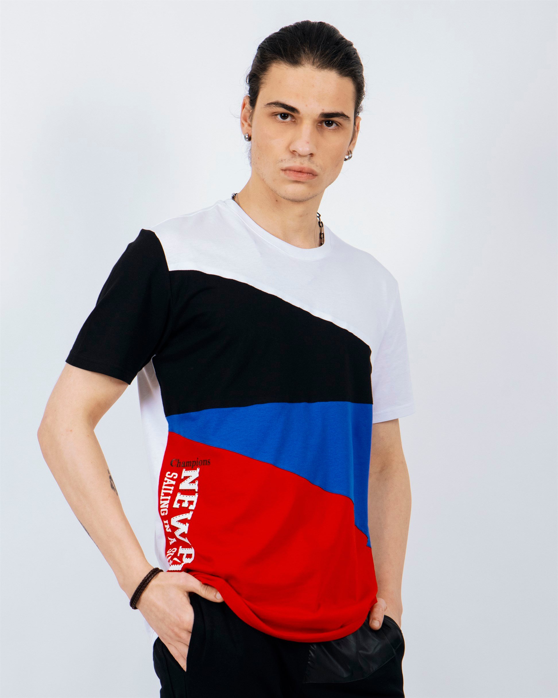 R-5171 4 RENKLİ ÇAPRAZ KESİMLİ T-SHİRT