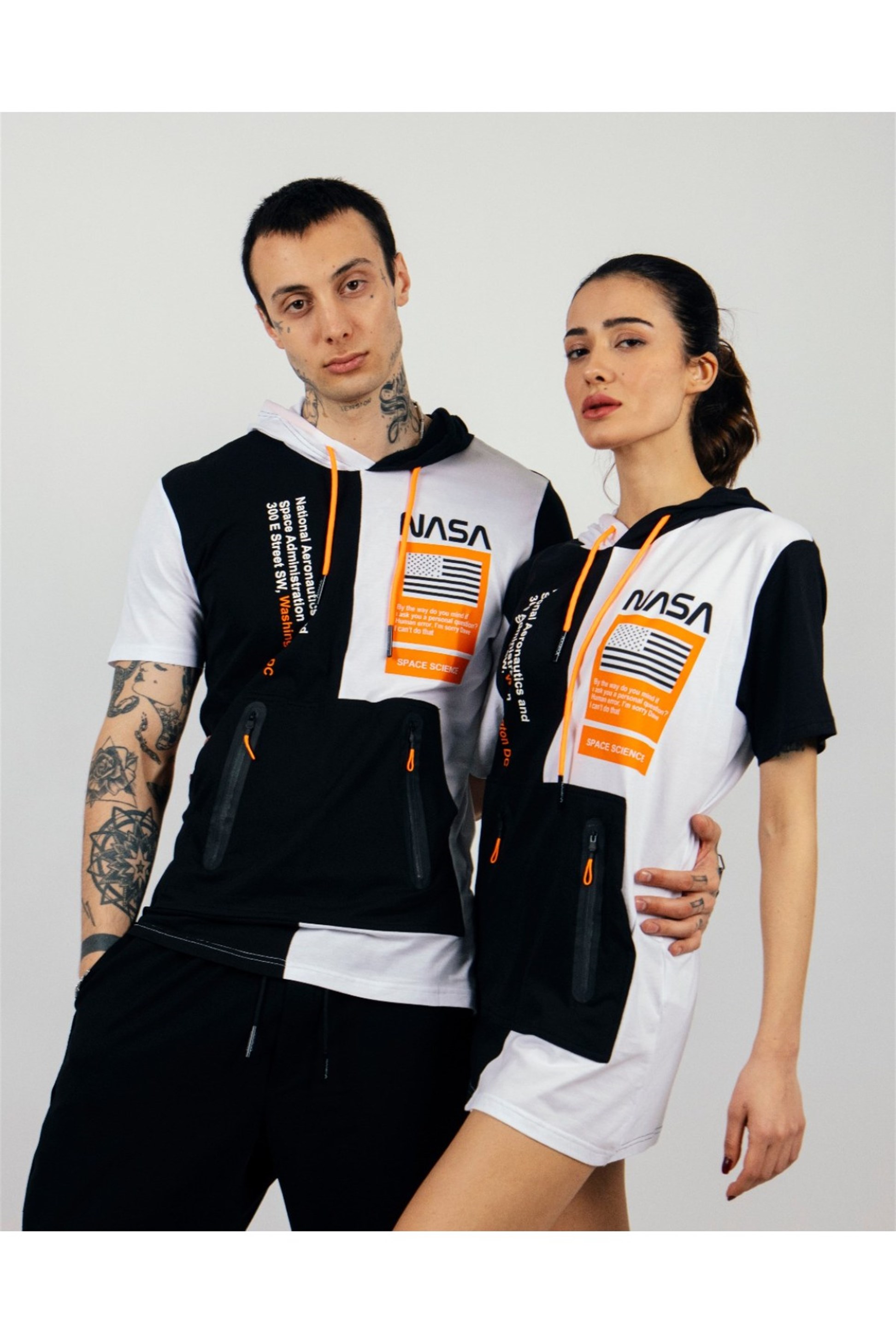R-5180 NASA BASKILI KAPÜŞONLU KANGURU CEPLİ T-SHİRT