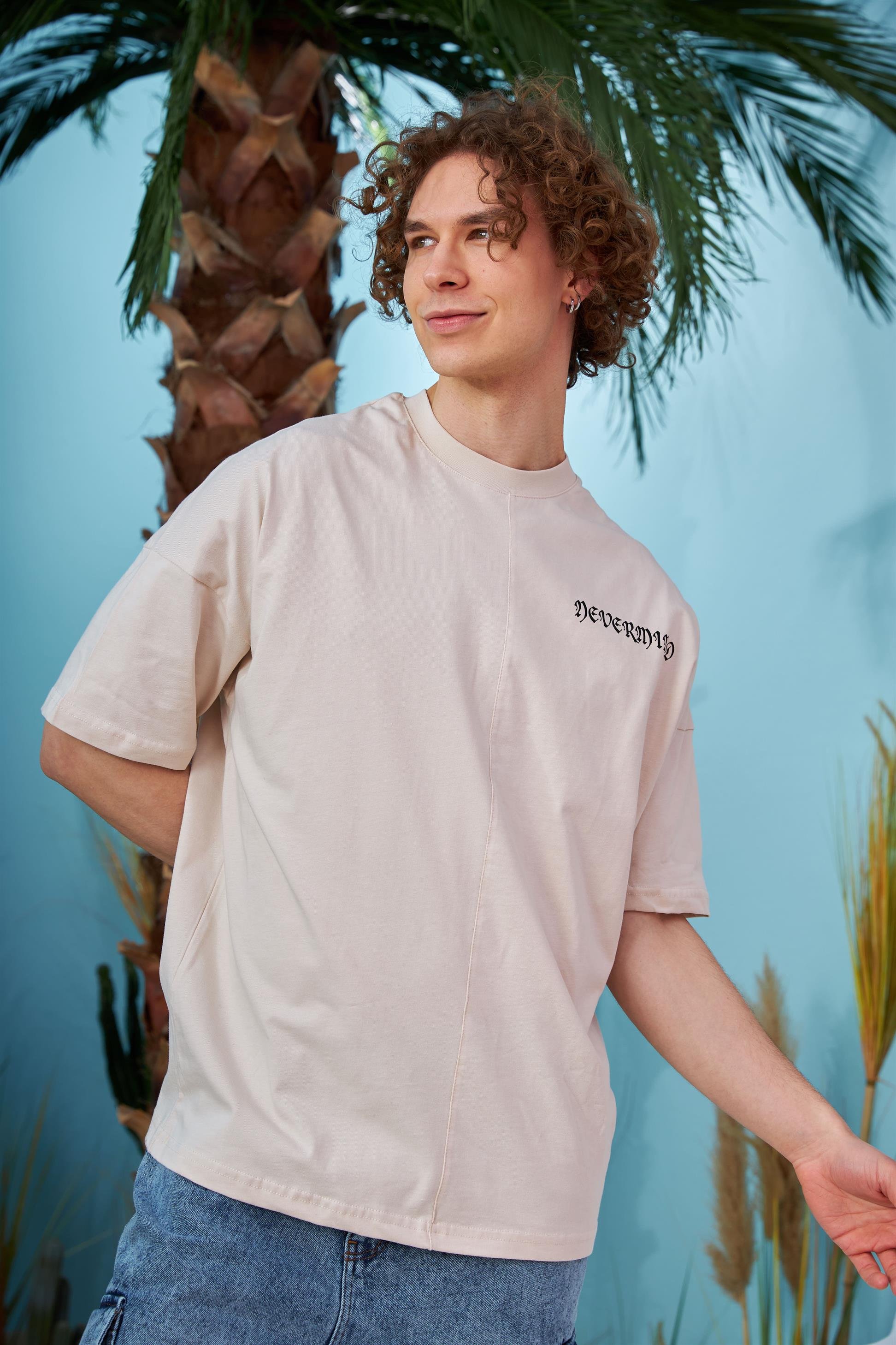 R-5558 Uzaylı Baskılı Oversize T-shirt