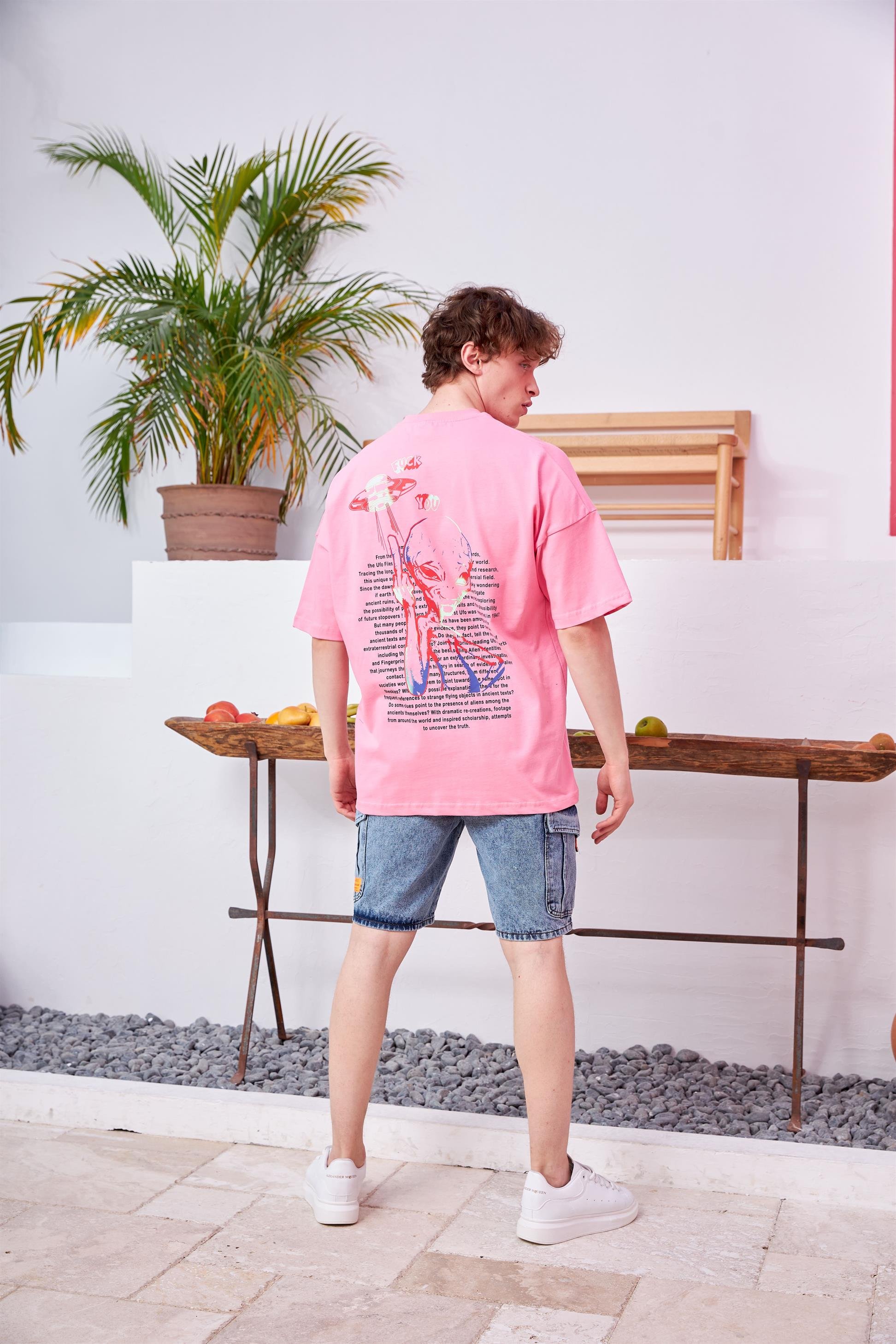 R-5558 Uzaylı Baskılı Oversize T-shirt