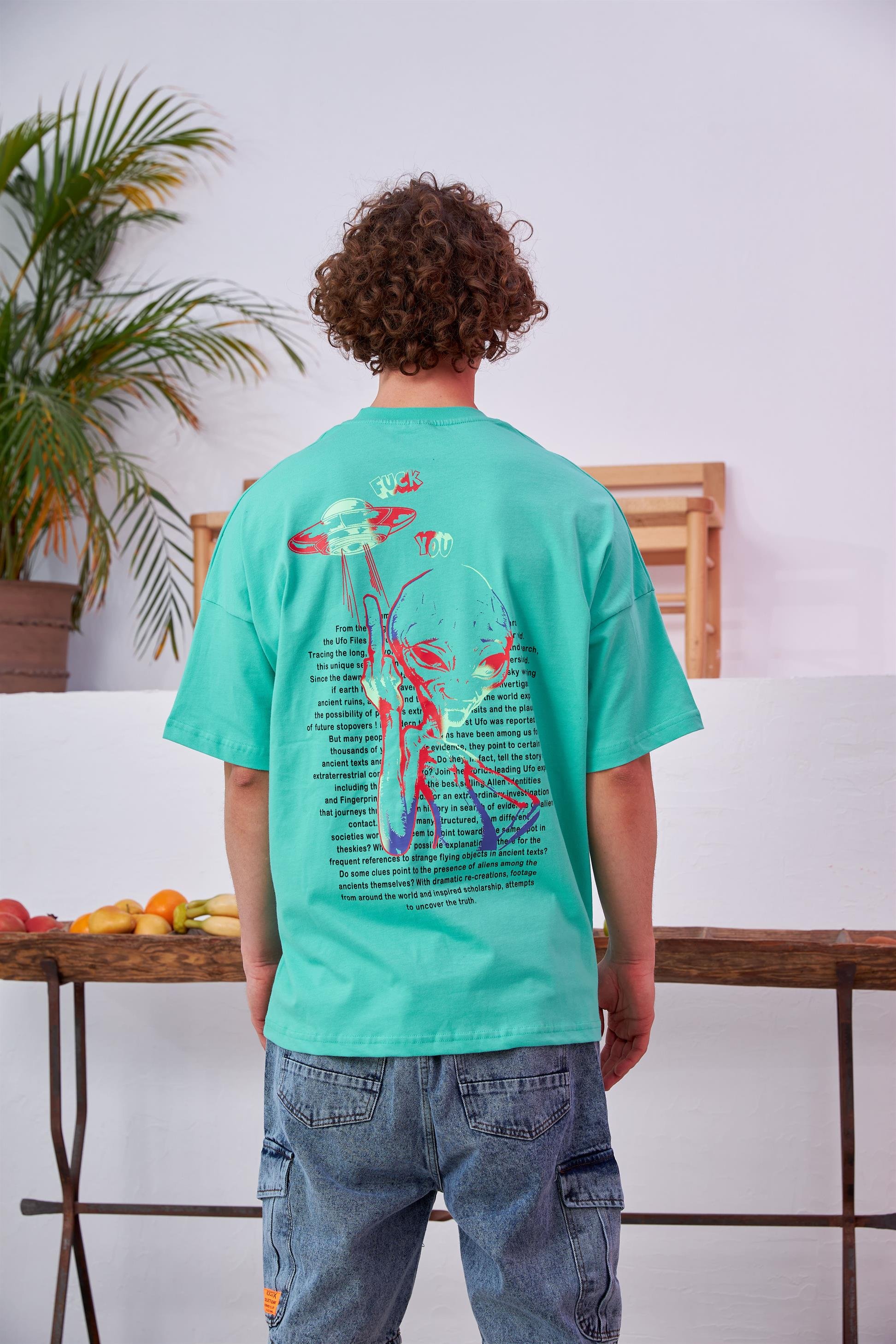 R-5558 Uzaylı Baskılı Oversize T-shirt