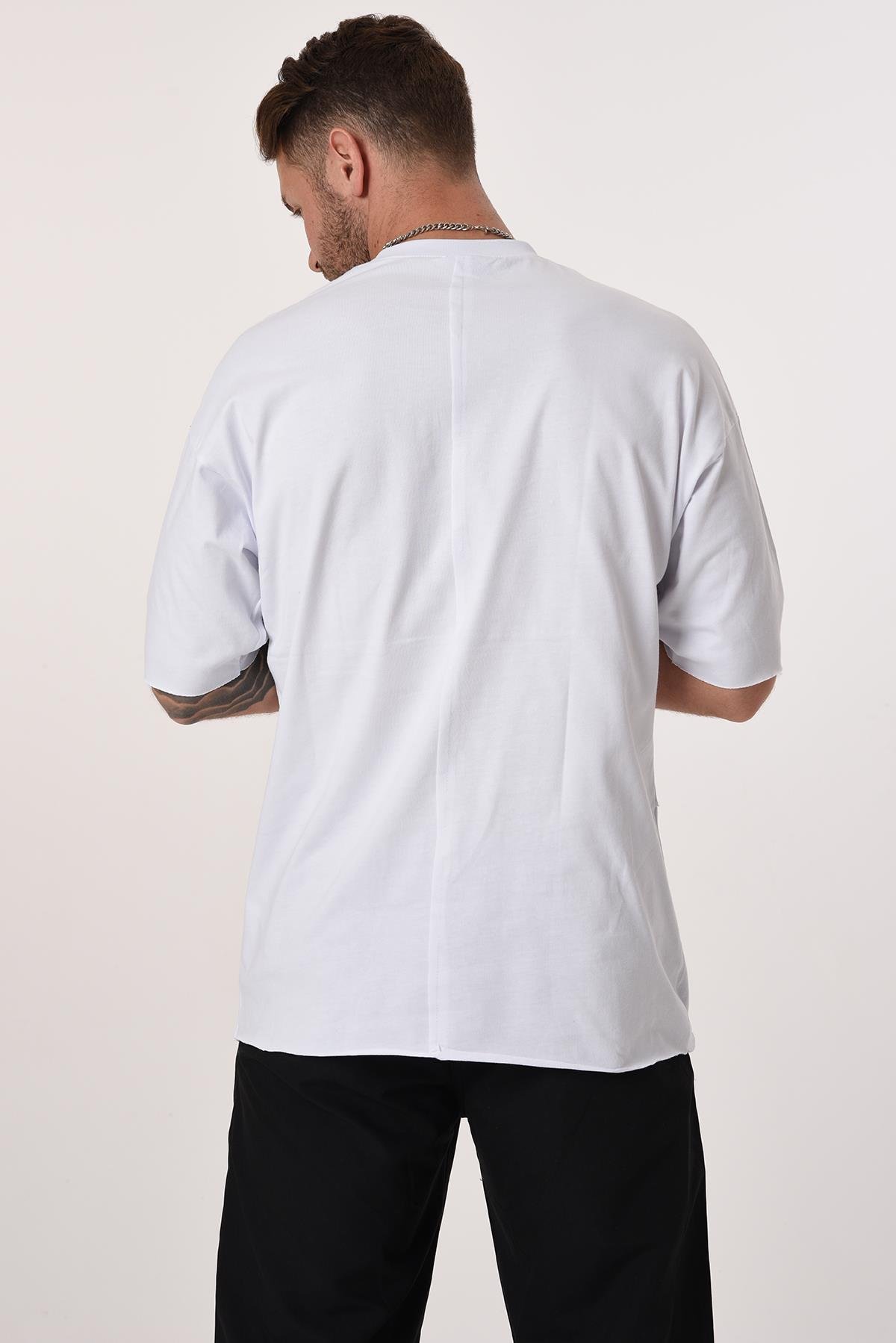 R-5584 Önü Parçalı Omuz Ve Eteği Baskılı Pis Dikişli Penye Kumaş Oversize Tshirt