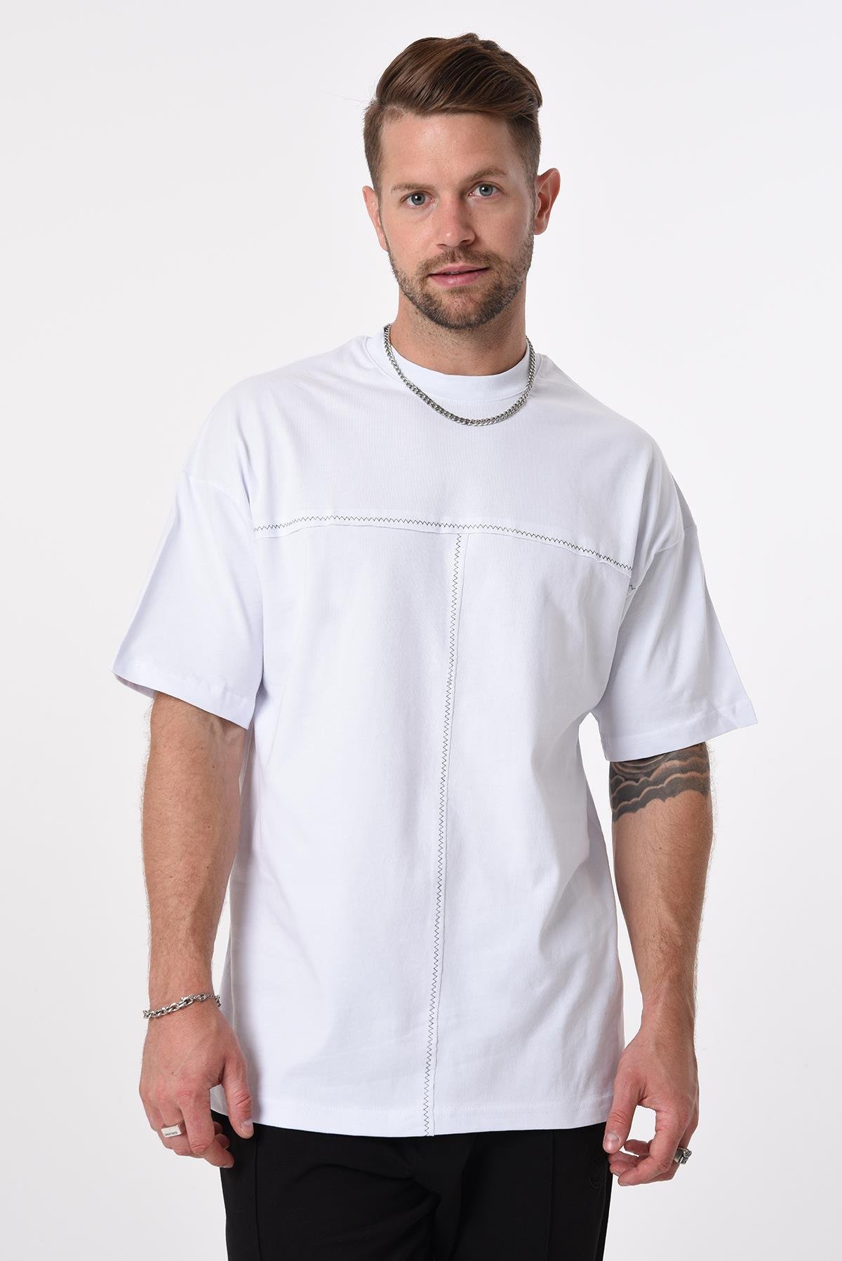 R-5592 Kroşeta Nakışlı Dverıze Oversize Tshirt