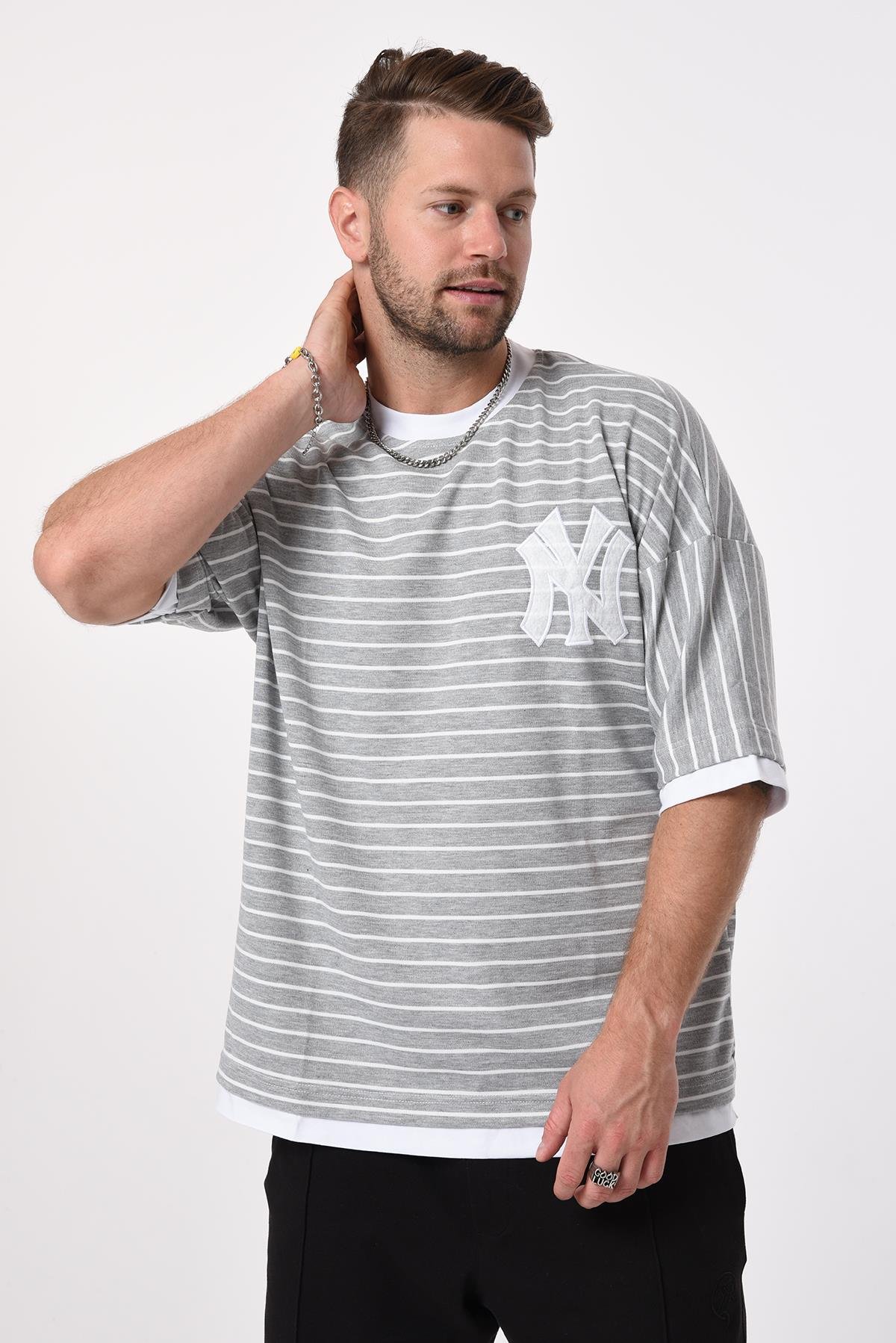 R-5620 Kol Ucu Eteği Garnili Enine Çizgili Oversize Tshirt