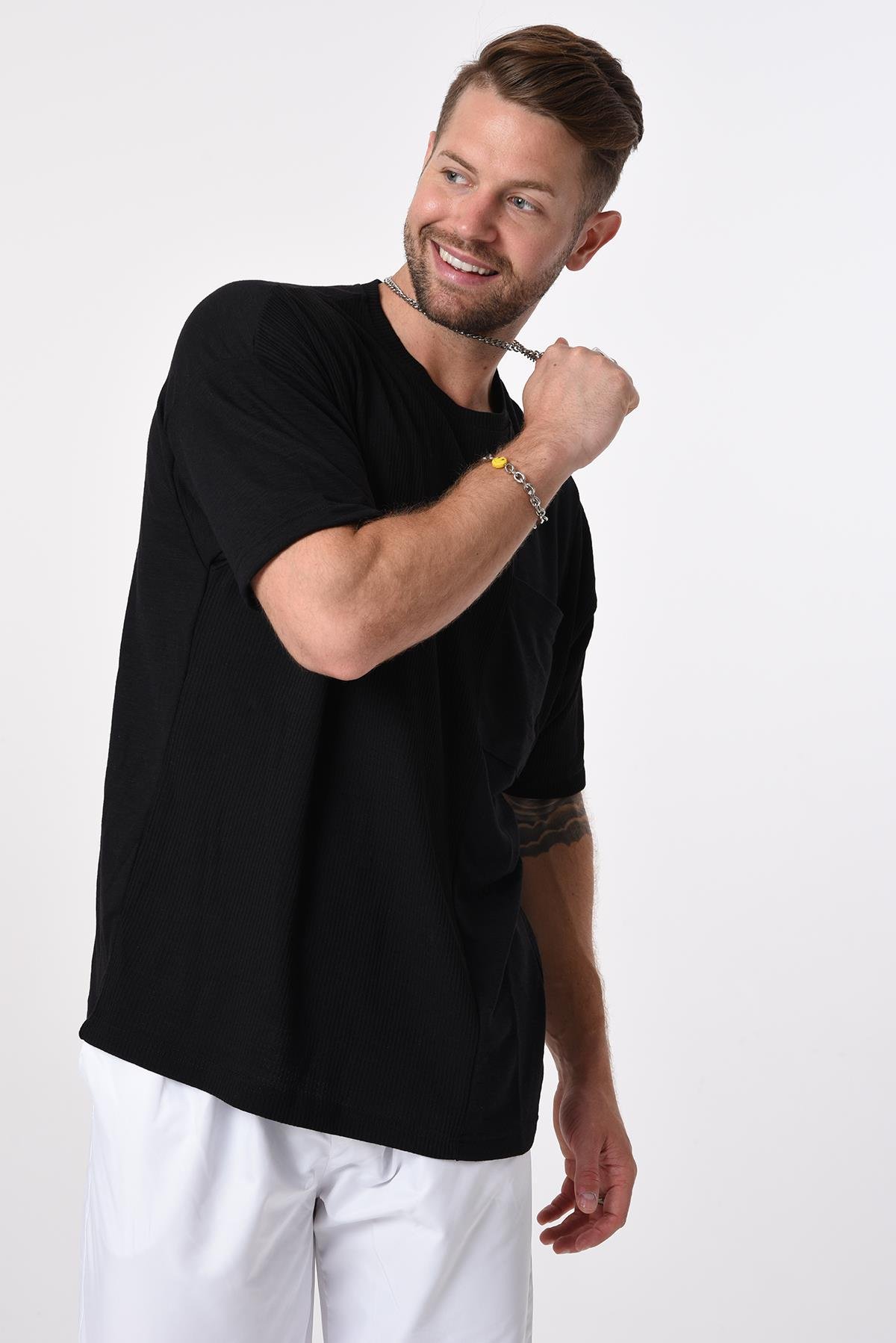 R-5632 Tek Cepli Garnili Bisiklet Yaka Yanı Yırtmaçlı Kısa Kol T-shirt