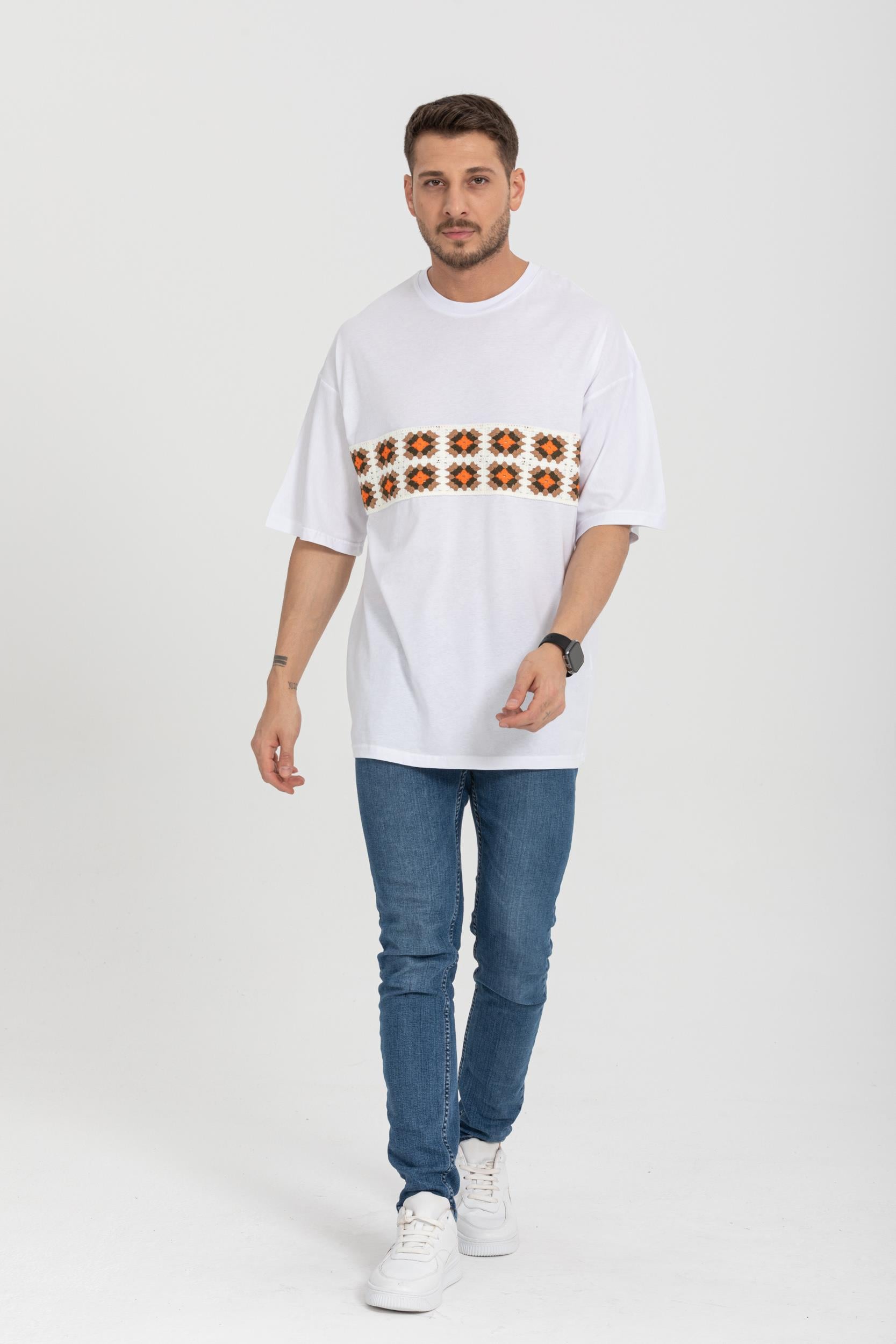 R-5730 Bisiklet Yaka Ön Nakış Detaylı Oversize T-shirt
