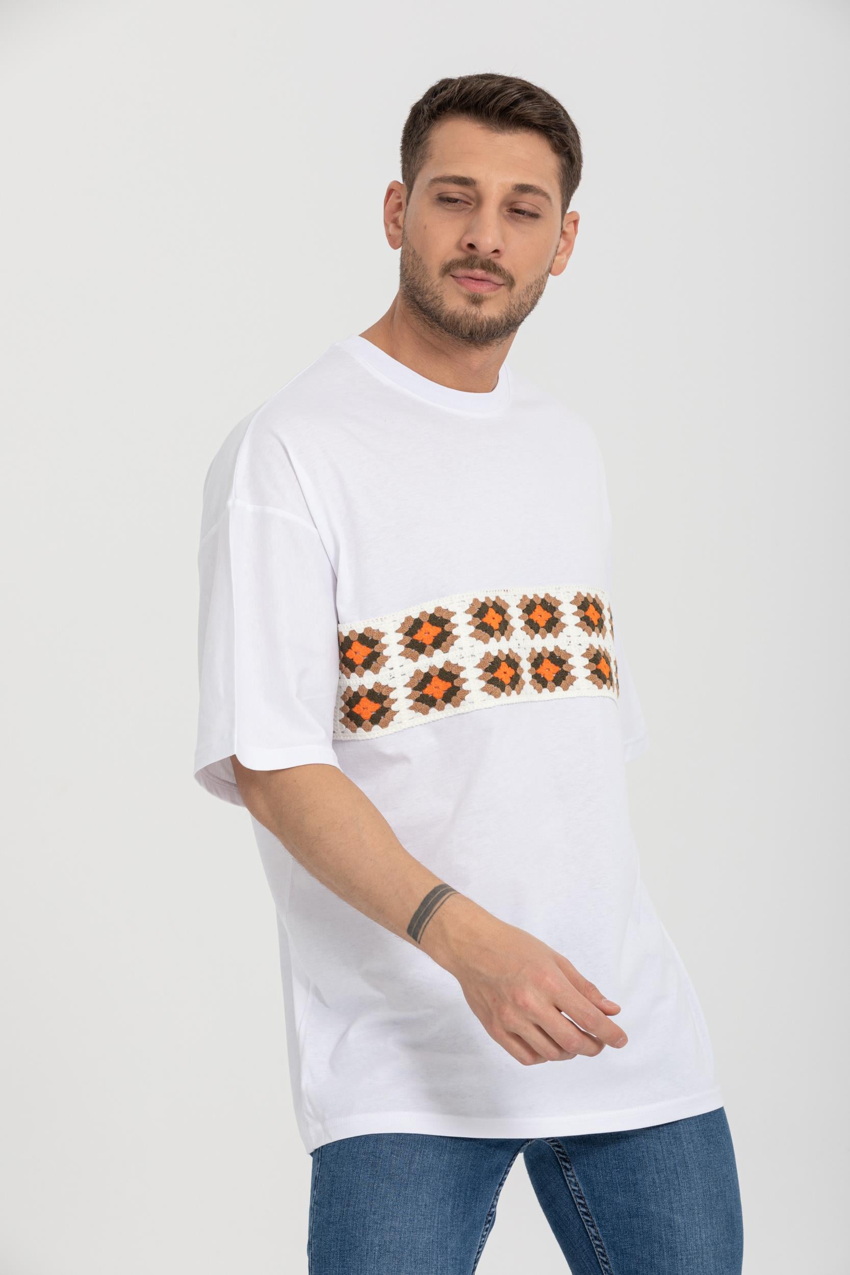 R-5730 Bisiklet Yaka Ön Nakış Detaylı Oversize T-shirt