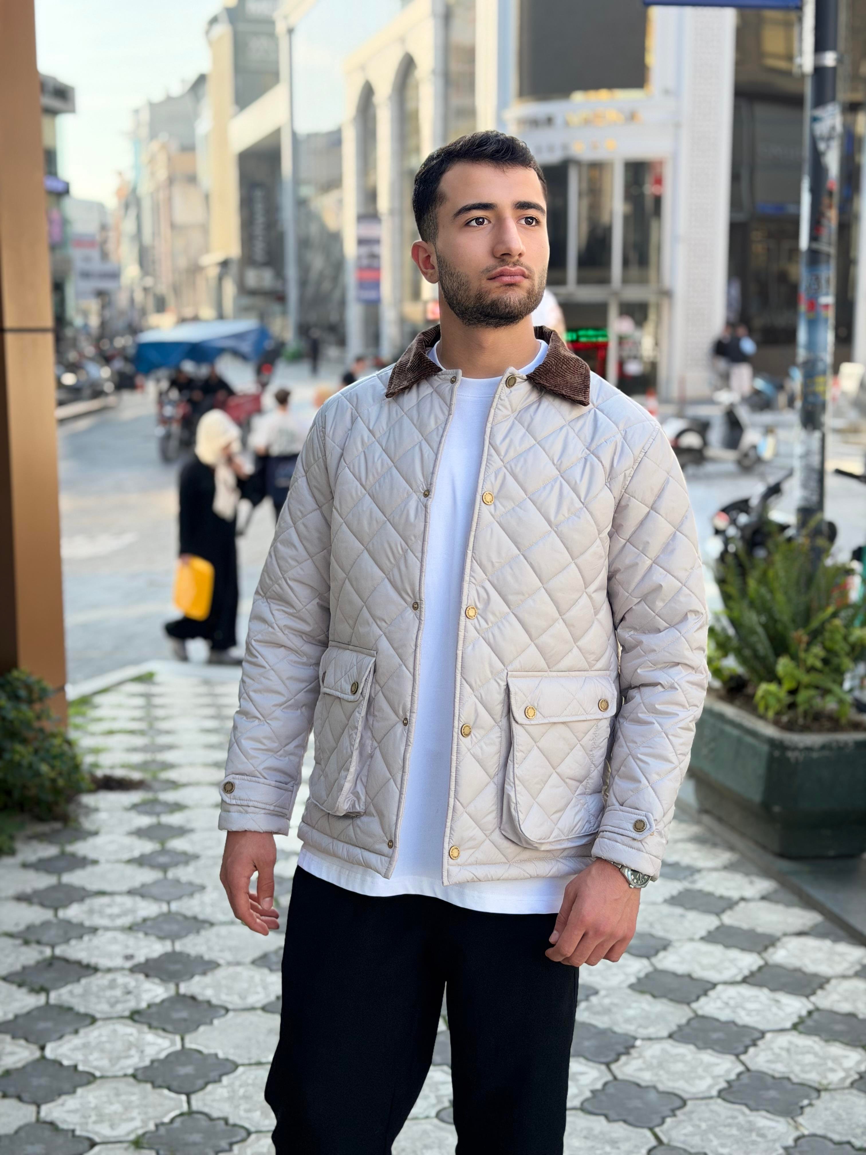 X-2033 Yaka Garni Detaylı Astarlı Kapitone Mont