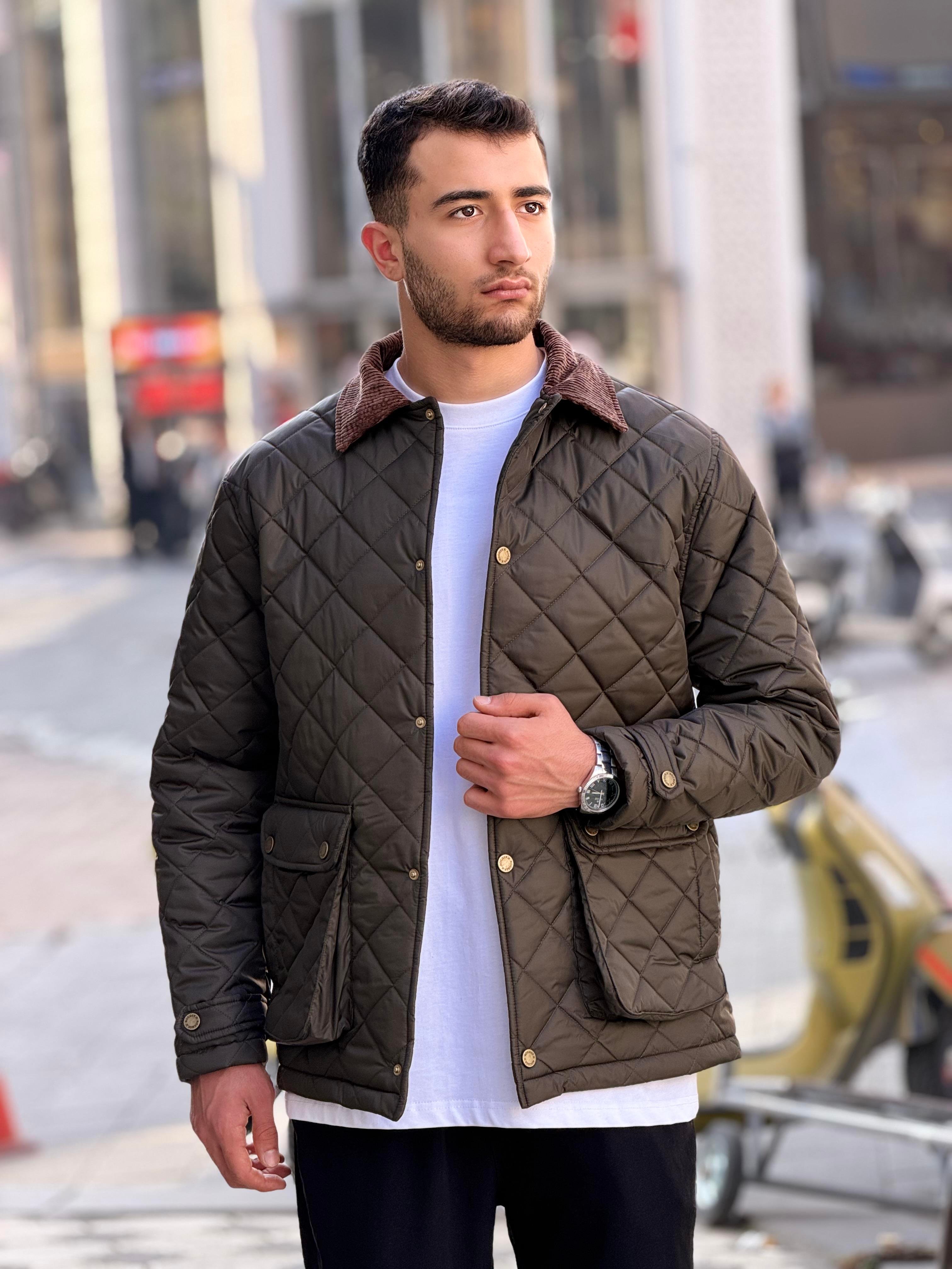 X-2033 Yaka Garni Detaylı Astarlı Kapitone Mont