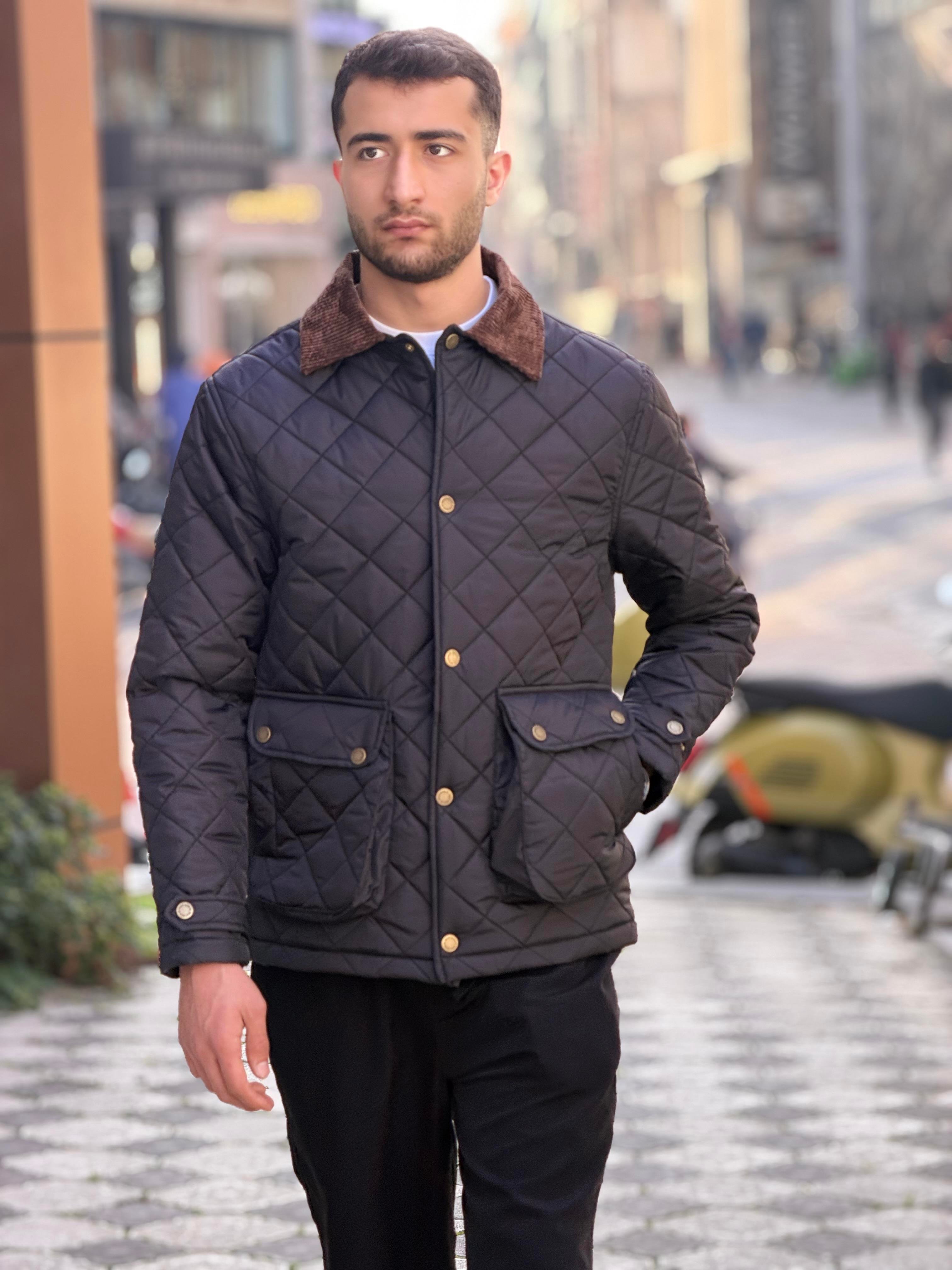 X-2033 Yaka Garni Detaylı Astarlı Kapitone Mont