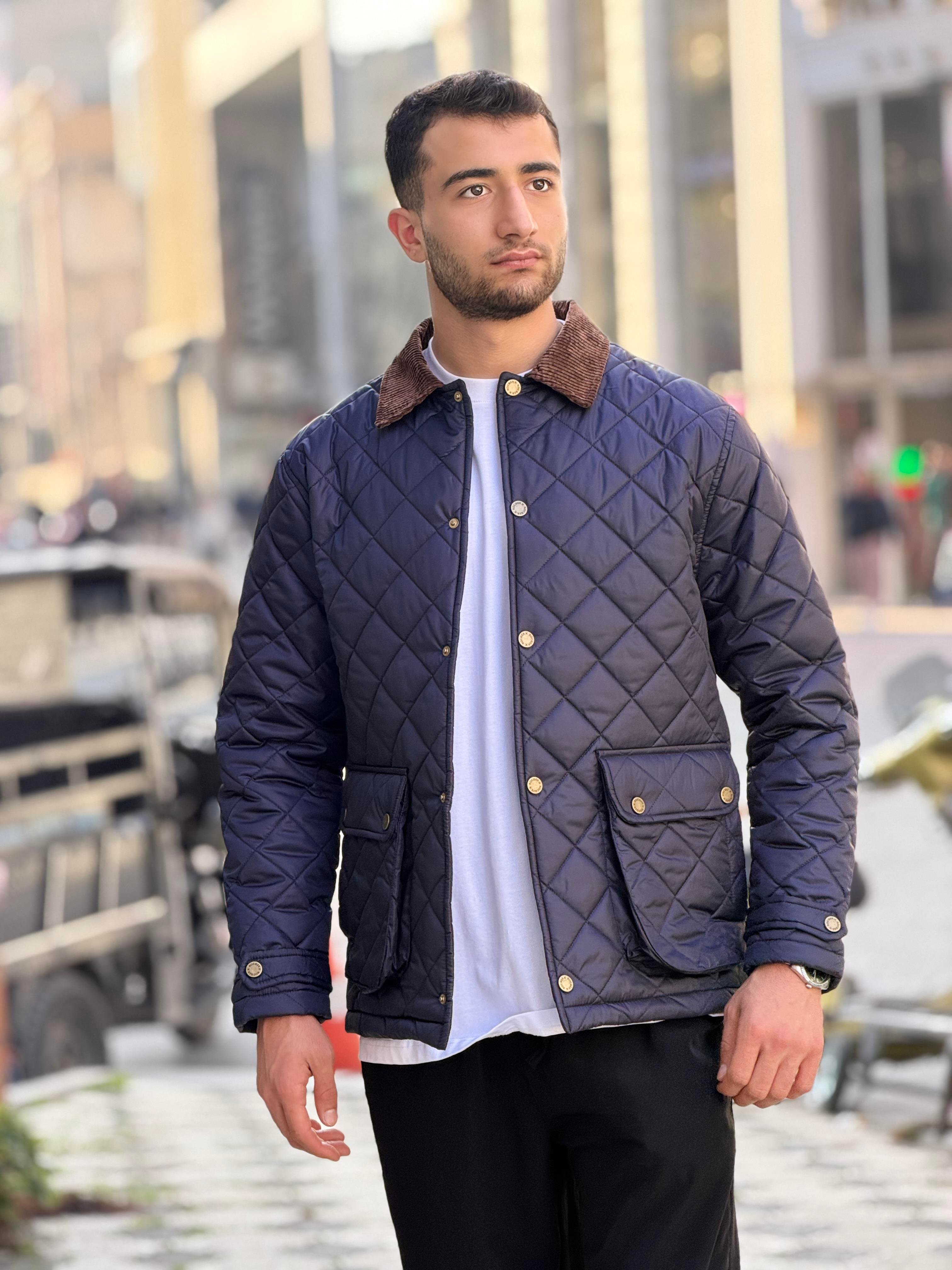 X-2033 Yaka Garni Detaylı Astarlı Kapitone Mont