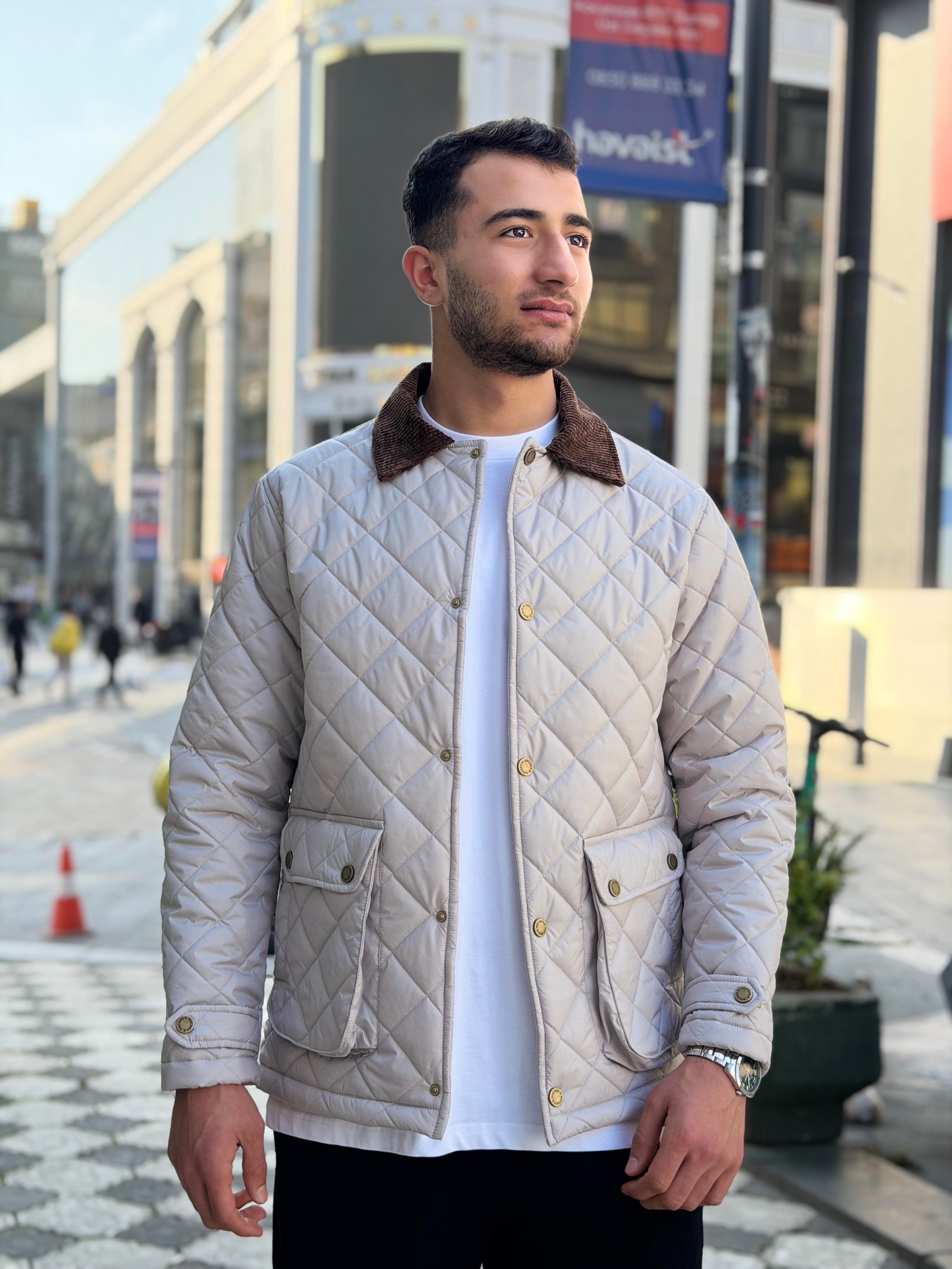 X-2033 Yaka Garni Detaylı Astarlı Kapitone Mont