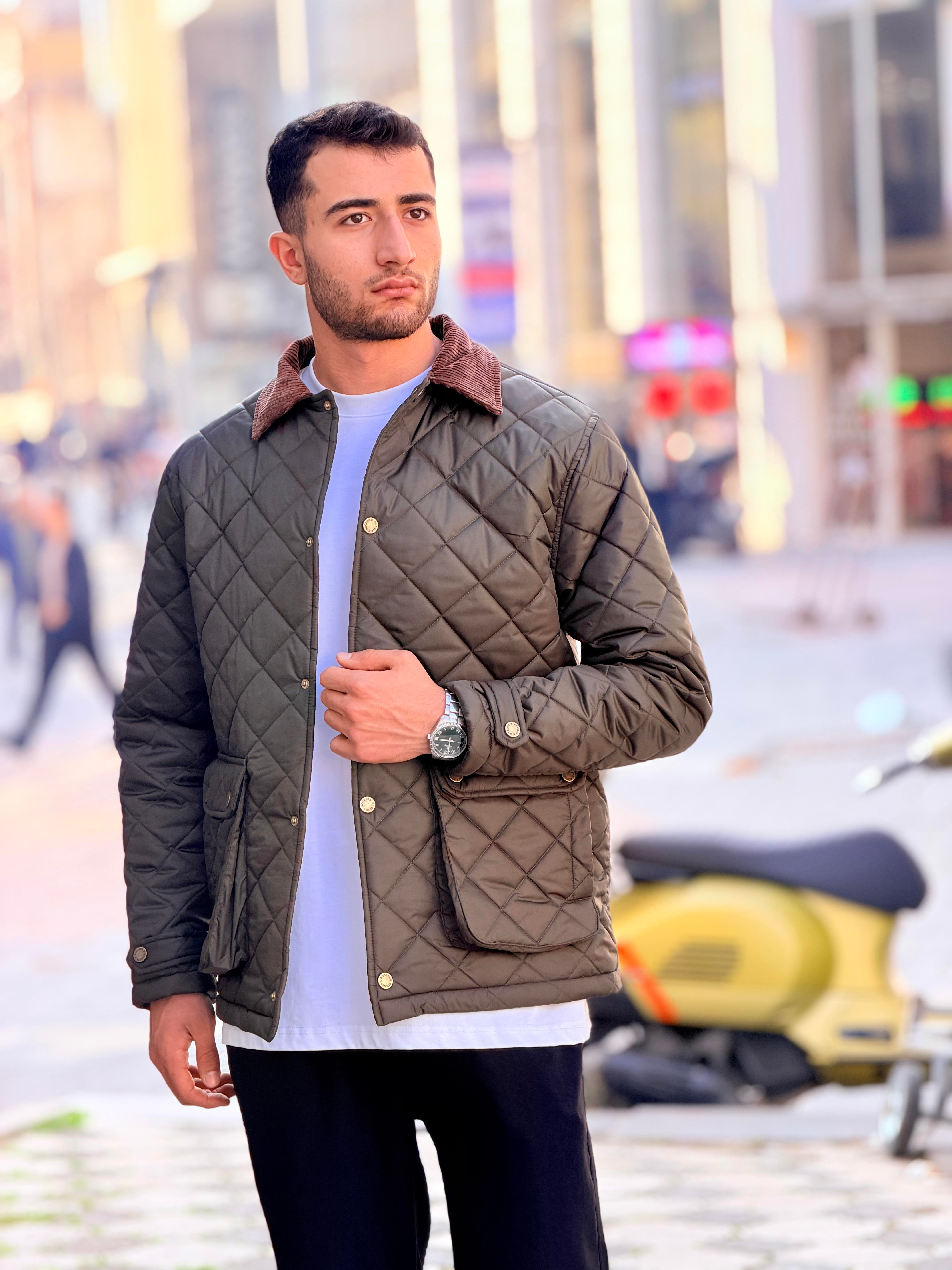 X-2033 Yaka Garni Detaylı Astarlı Kapitone Mont