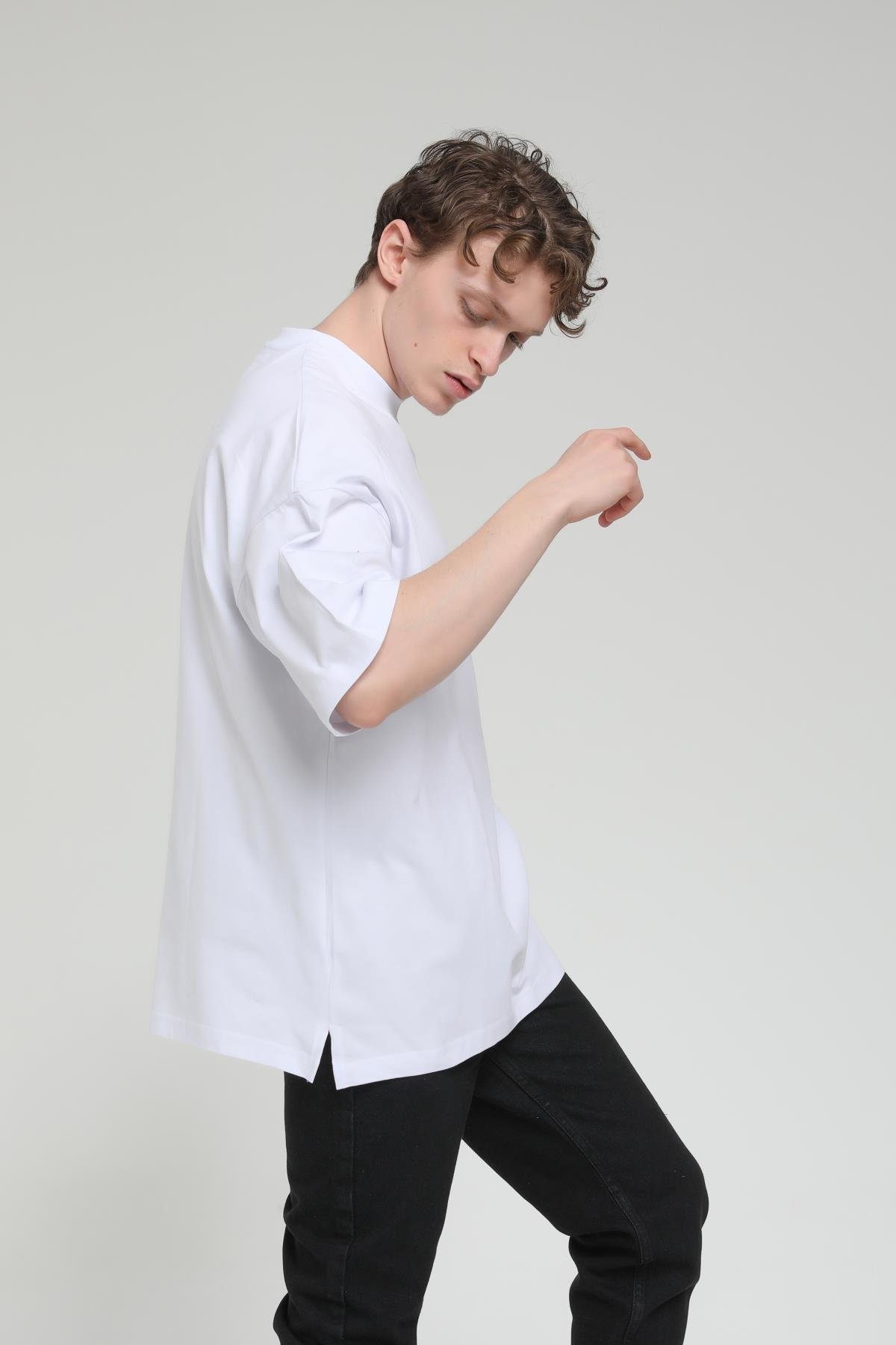 Yan Yırtmaç Detaylı Oversize Basic T-shirt  R-5543
