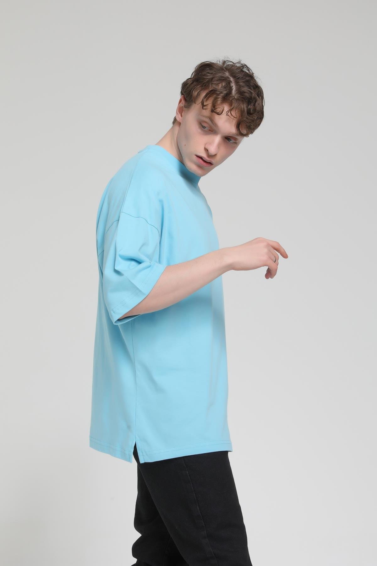 Yan Yırtmaç Detaylı Oversize Basic T-shirt  R-5543