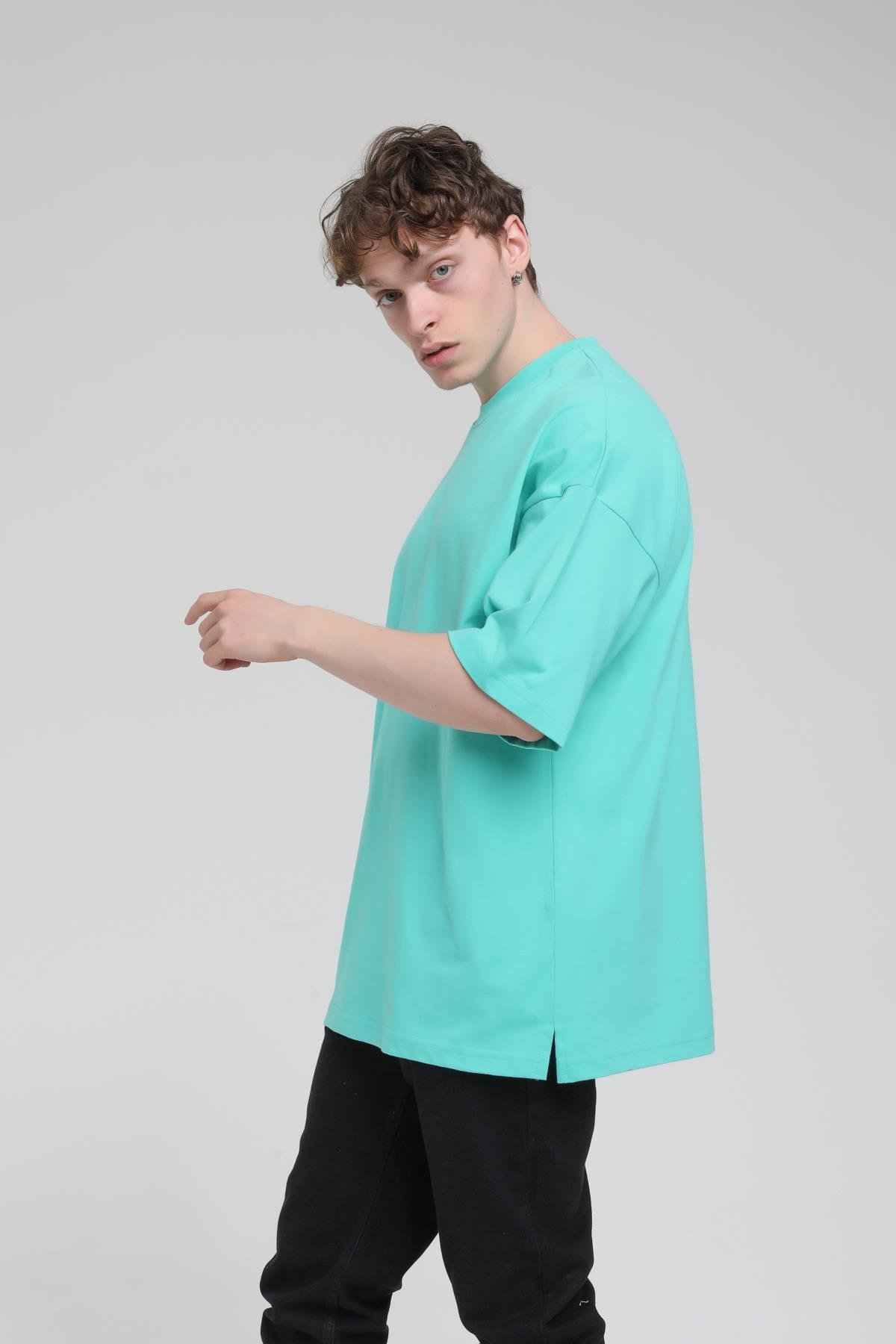 Yan Yırtmaç Detaylı Oversize Basic T-shirt  R-5543