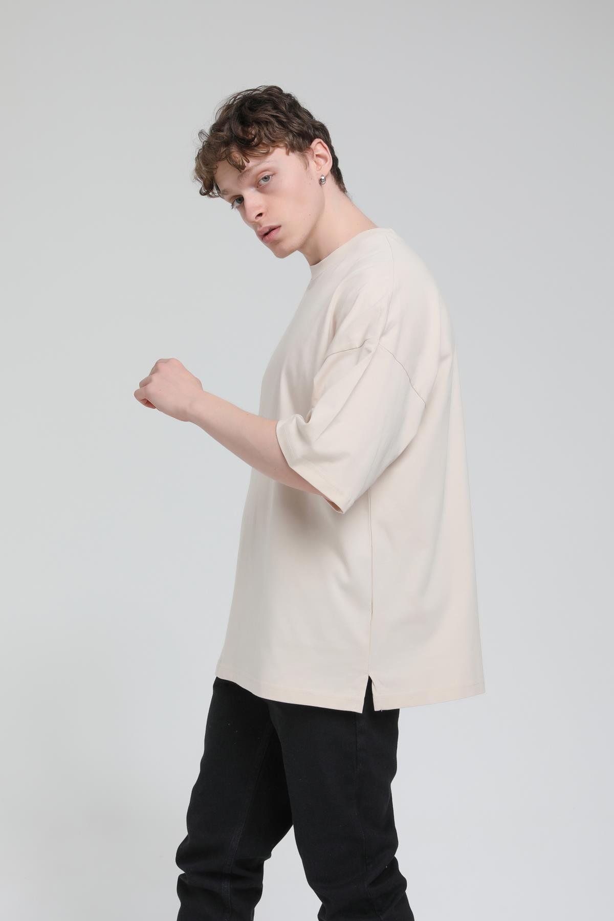 Yan Yırtmaç Detaylı Oversize Basic T-shirt  R-5543
