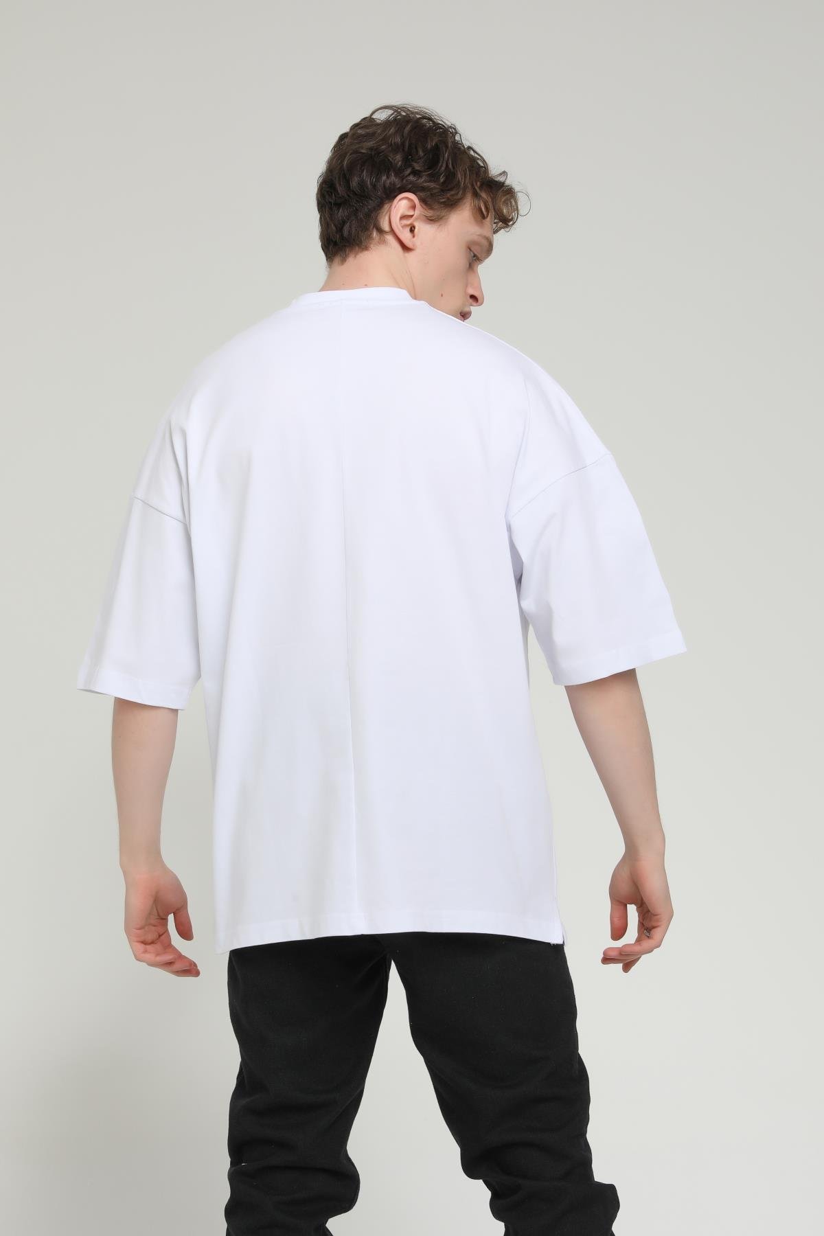 Yan Yırtmaç Detaylı Oversize Basic T-shirt  R-5543