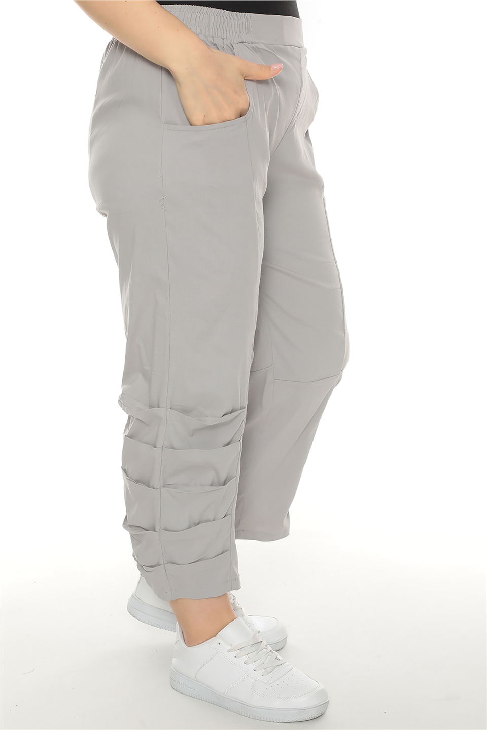 23002 PAÇALARI PİLELİ LİKRALI PANTOLON