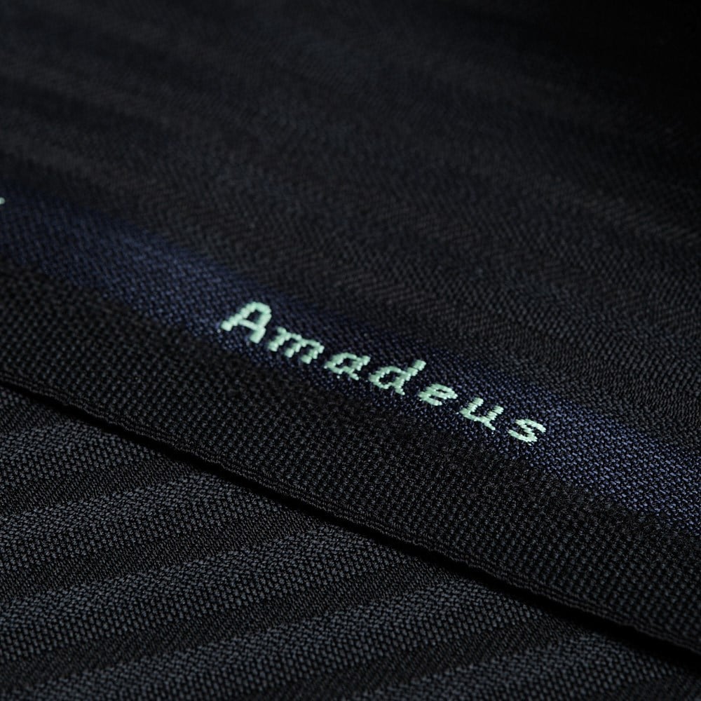 Dormeuil Kupon Siyah Zemin Petrol Mavisi Çizgili 44
