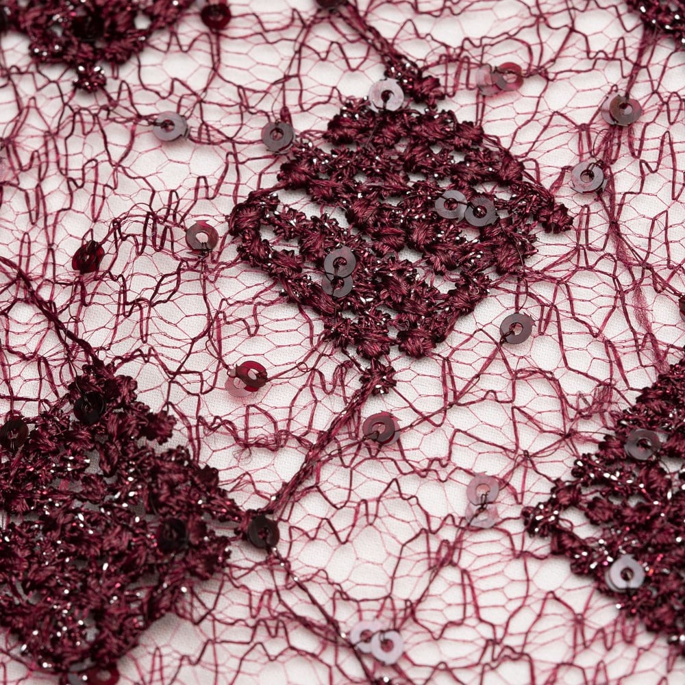 Tül üzeri Baklava Embroderi Kumaş