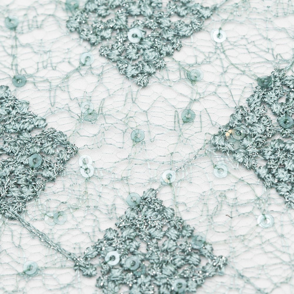 Tül üzeri Baklava Embroderi Kumaş