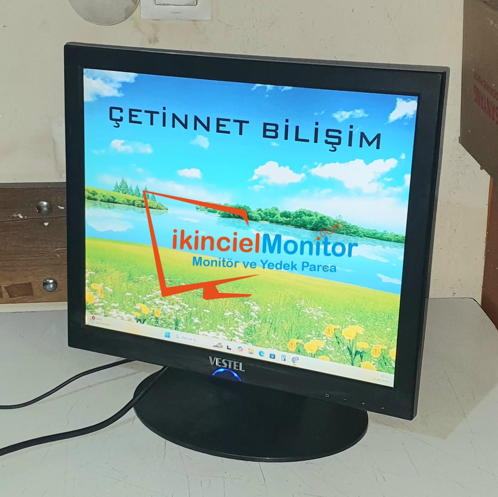 17 inç LCD Kare Monitör 12 Volt 2.El | Çetinnet Bilişim