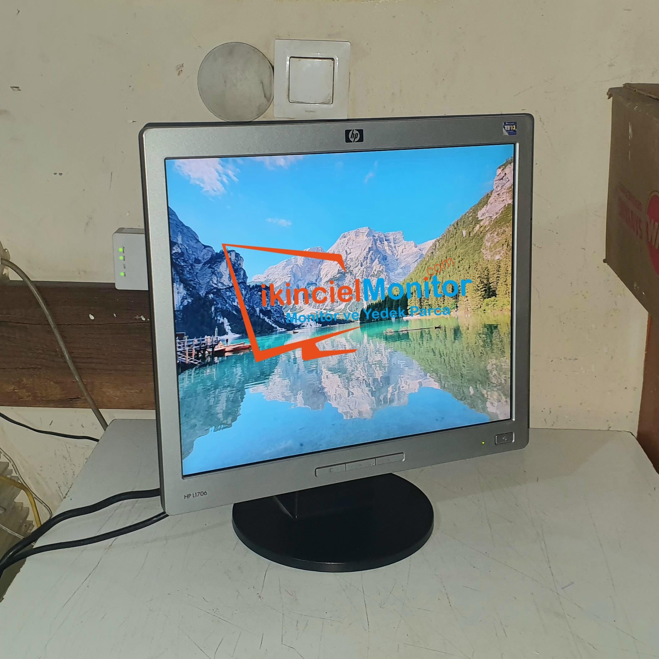 HP L1706 17