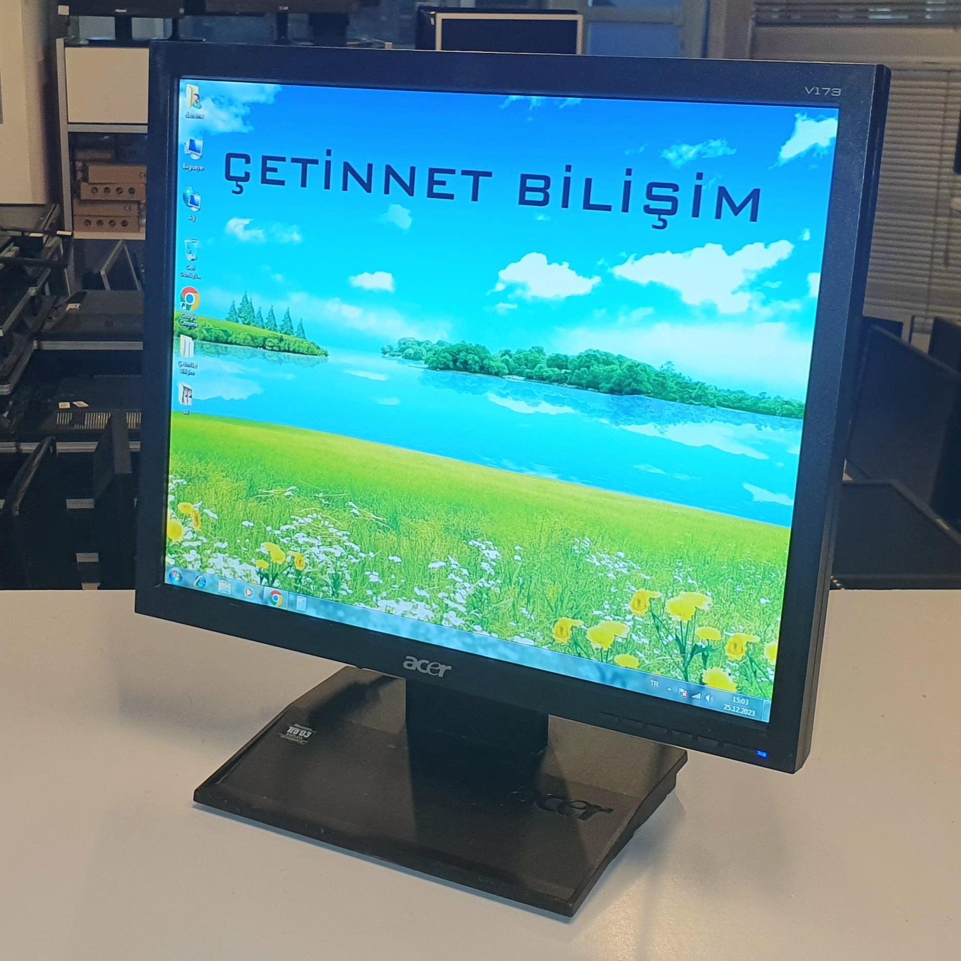 17 inç LED Kare Ekran Monitör - En İyi Fiyatlarla Satın Al