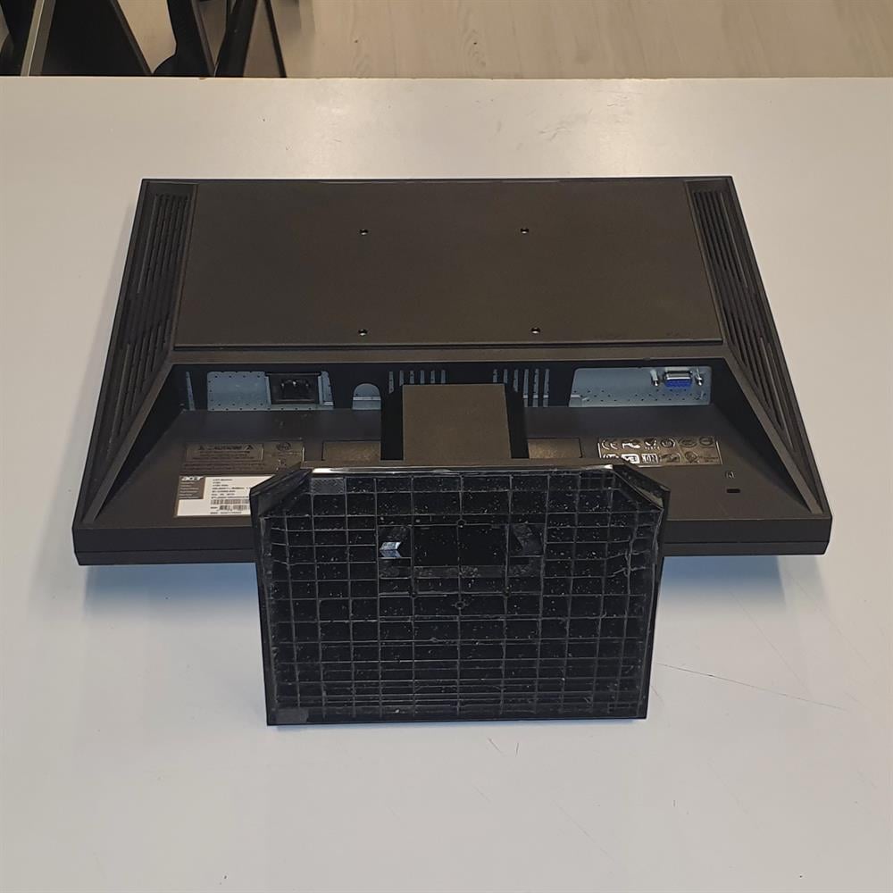 ACERAcer V193 19 inç Lcd Kare Monitör2.EL Temiz Monitör2.El Temiz Acer V193 19 inç Lcd Kare Monitör Vga Girişli