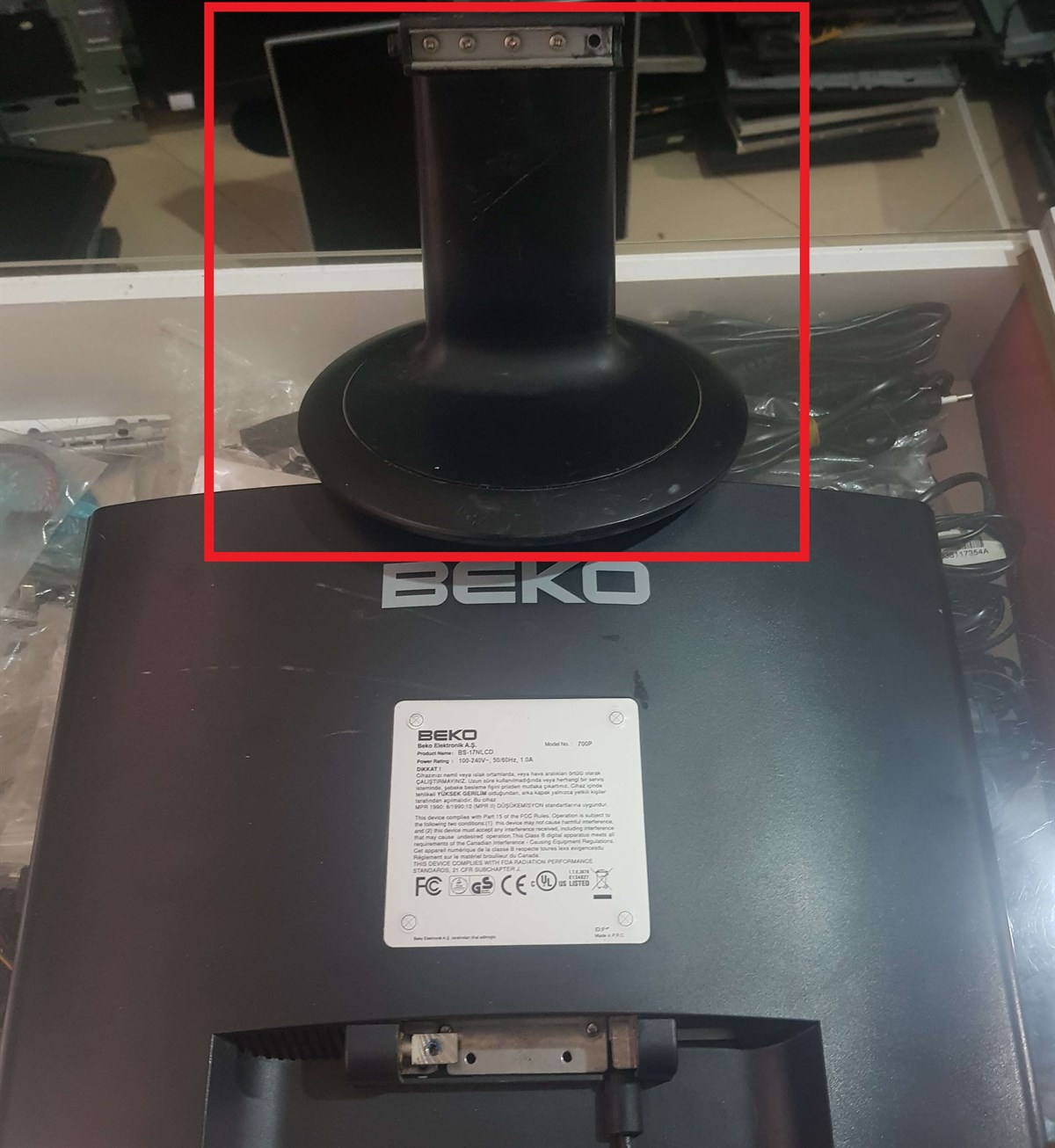 BEKO BS-17NLCD 17 inç LCD MONİTÖRÜN AYAĞI AYAK MASA STANDI