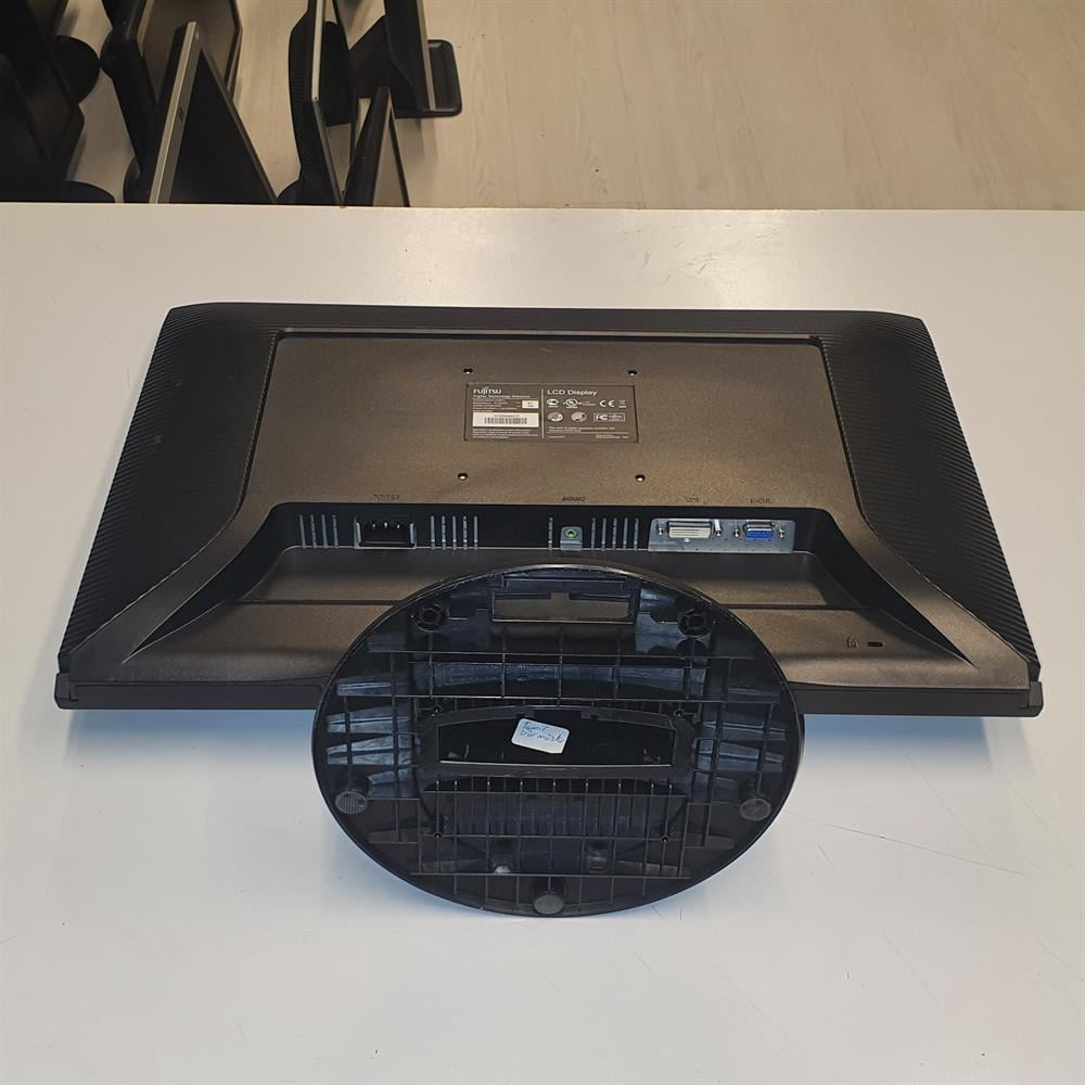 FUJİTSUFujitsu L22W-1 22 inç VGA DVI LCD Monitör Hoparlörlü SL3220W2.EL Temiz Monitör2.El Fujitsu L22W-1 22 inç VGA Lcd Kamera Monitörü Hoparlörlü