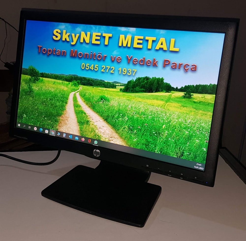 HP COMPAQ LA2006X 20 inç LED MONİTÖR VGA DVI DP ÇIKIŞLI YATAY VE DİKEY KULLANIM PİVOT AYAKLI