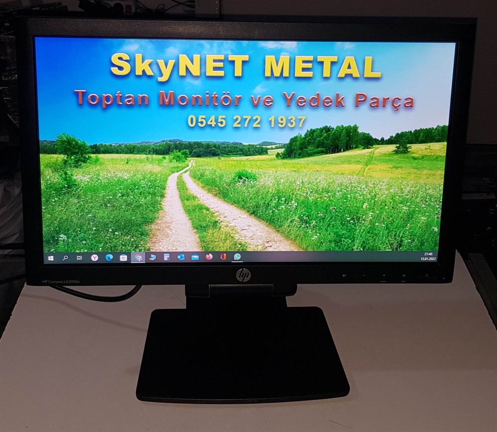 HP COMPAQ LA2006X 20 inç LED MONİTÖR VGA DVI DP ÇIKIŞLI YATAY VE DİKEY KULLANIM PİVOT AYAKLI