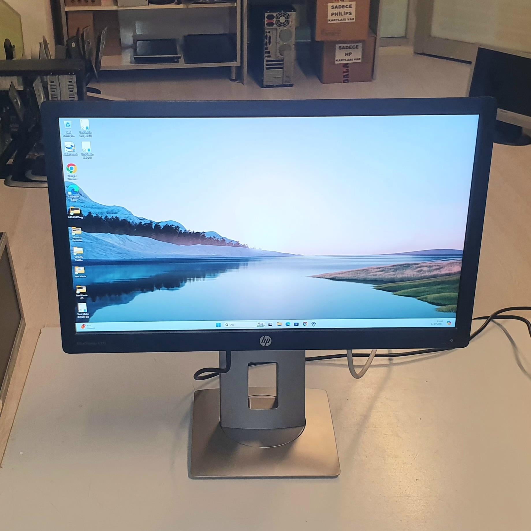 HP EliteDisplay E222 21.5 inç LED IPS Monitör VGA DP HDMI